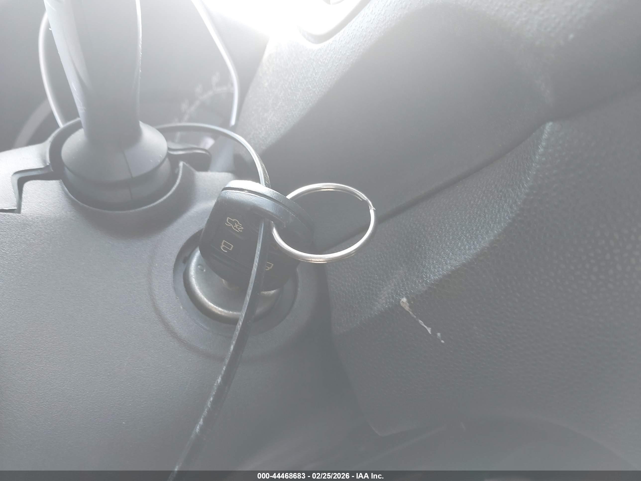 FORD FIESTA image 11