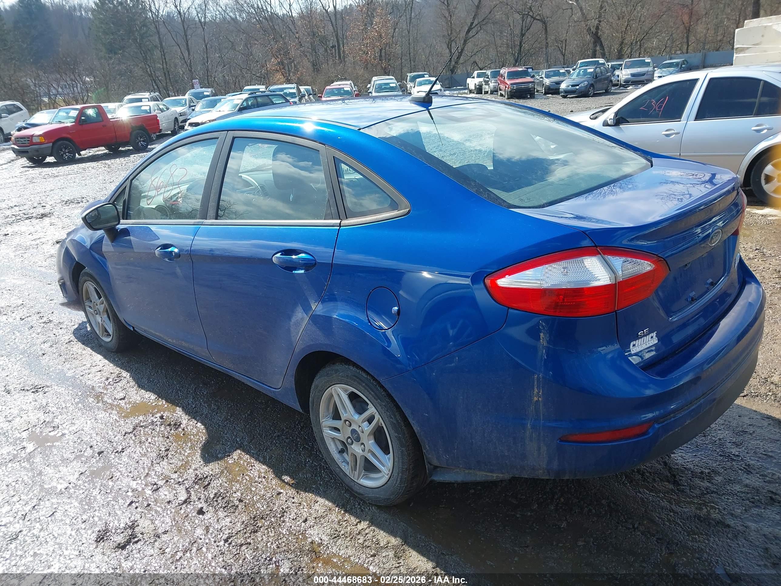 FORD FIESTA image 3