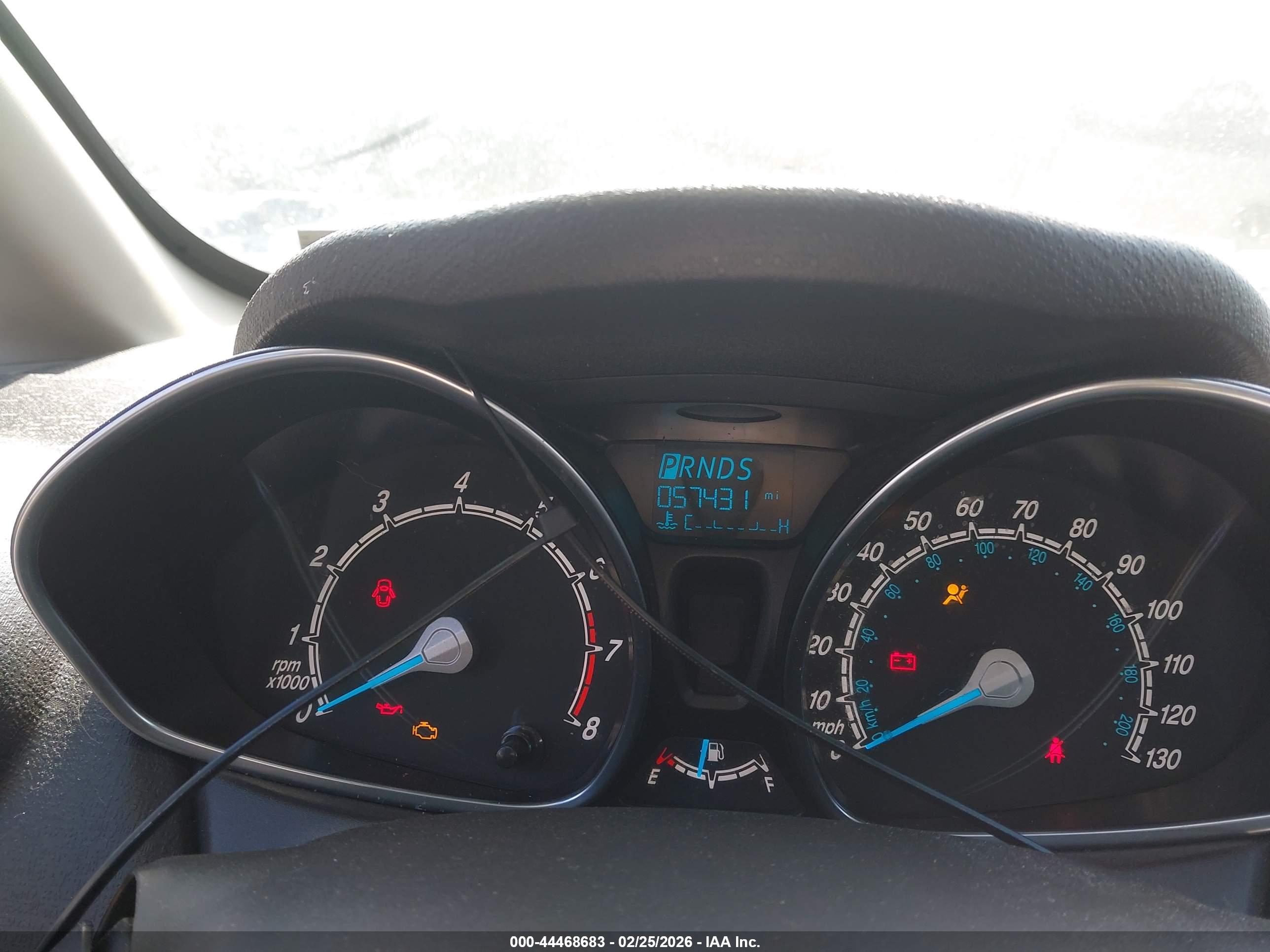FORD FIESTA image 7