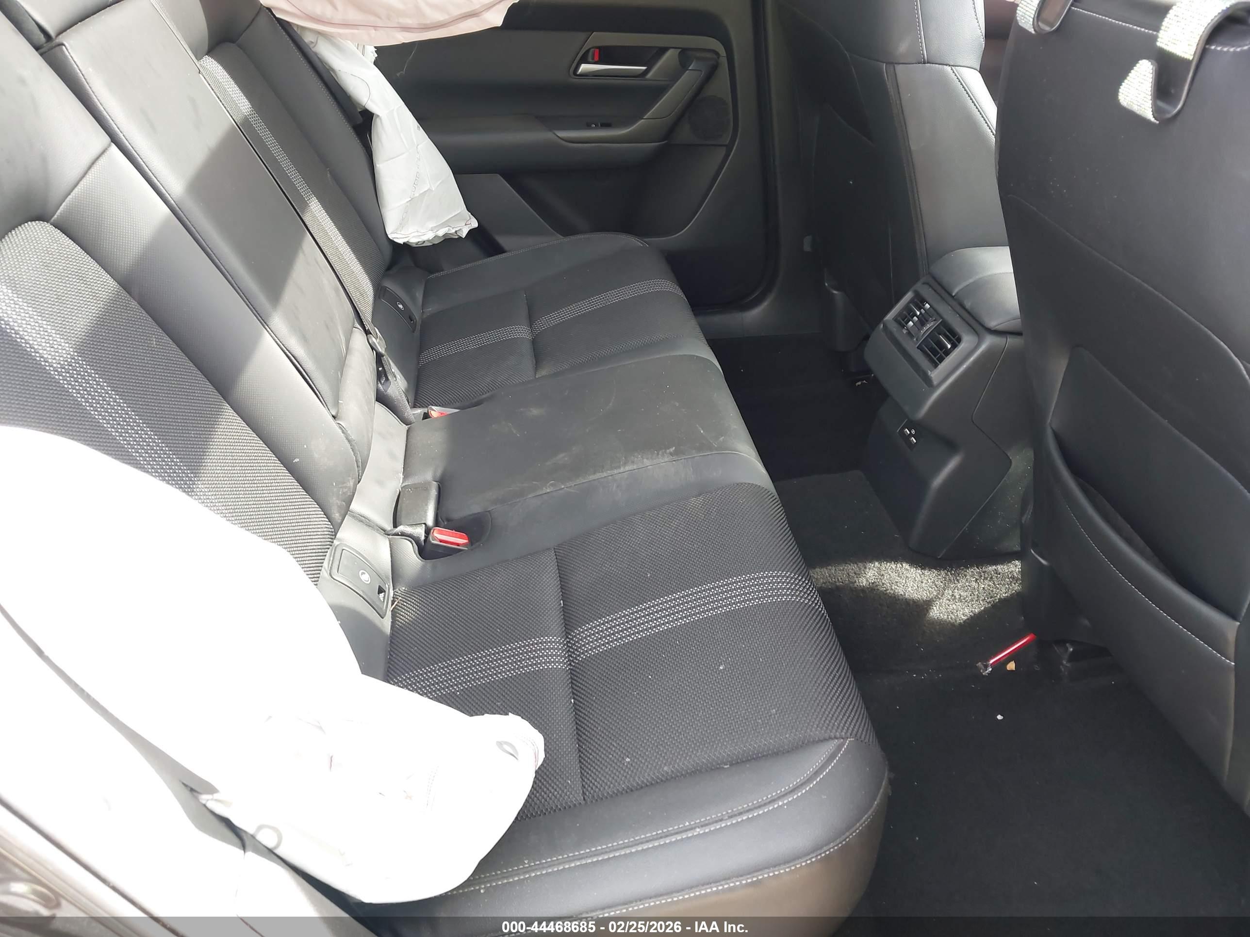 MAZDA CX-50 image 8