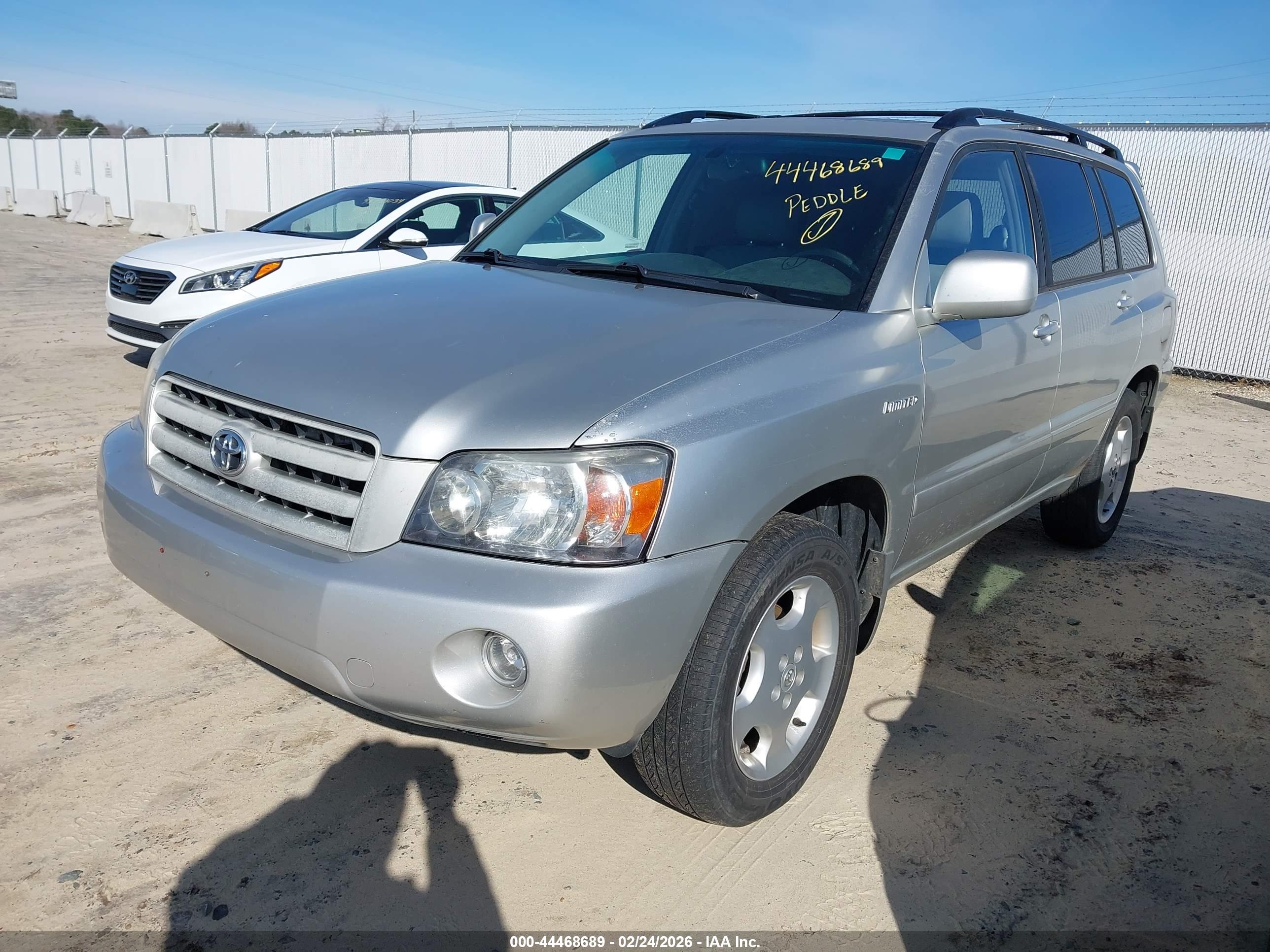 TOYOTA HIGHLANDER image 2