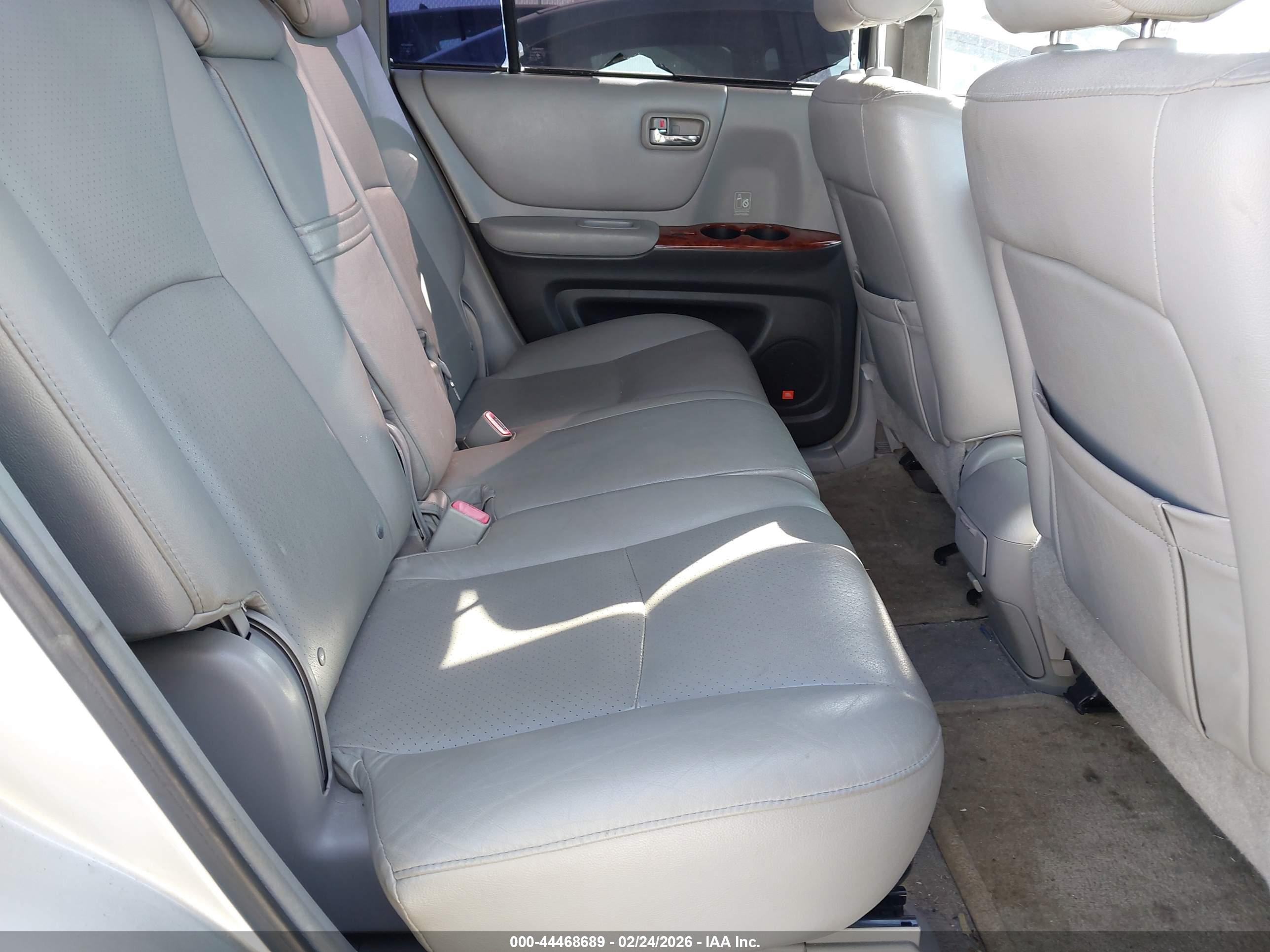 TOYOTA HIGHLANDER image 8