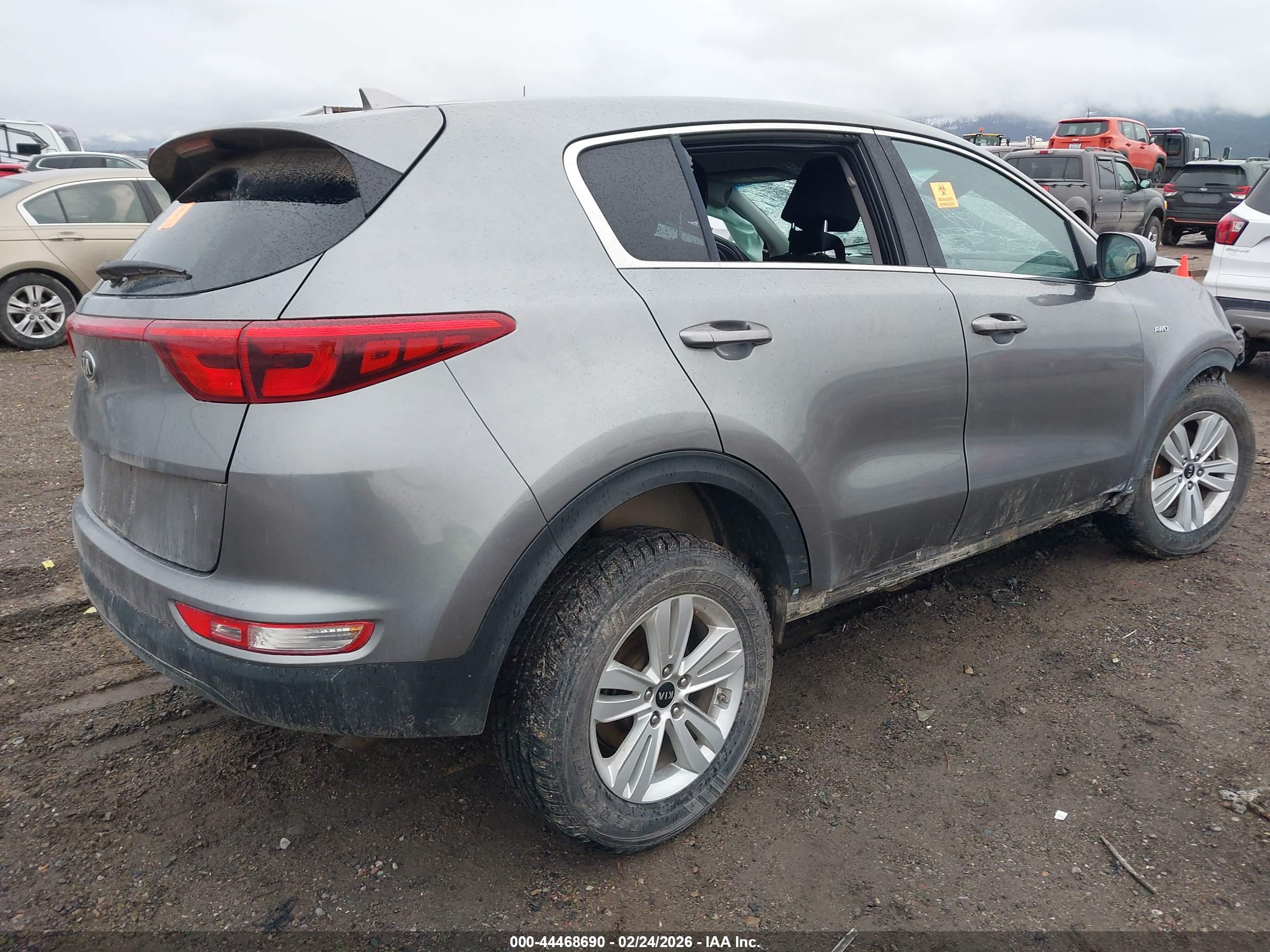 KIA SPORTAGE image 4