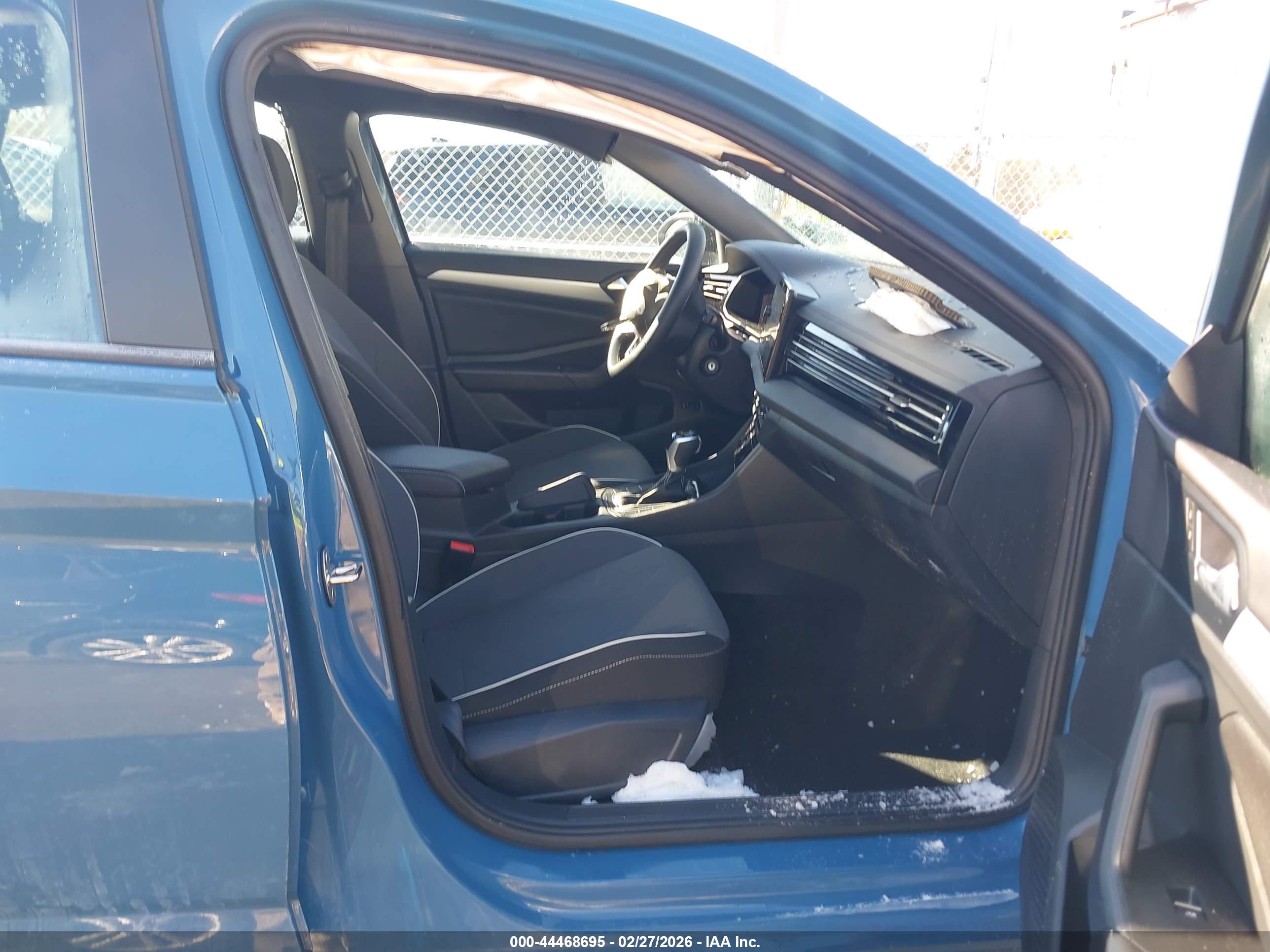 VOLKSWAGEN JETTA image 5