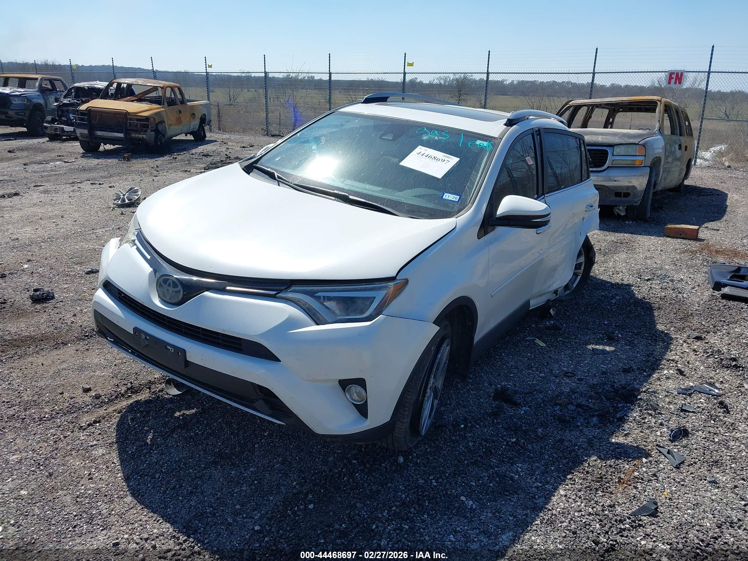 TOYOTA RAV4 image 2