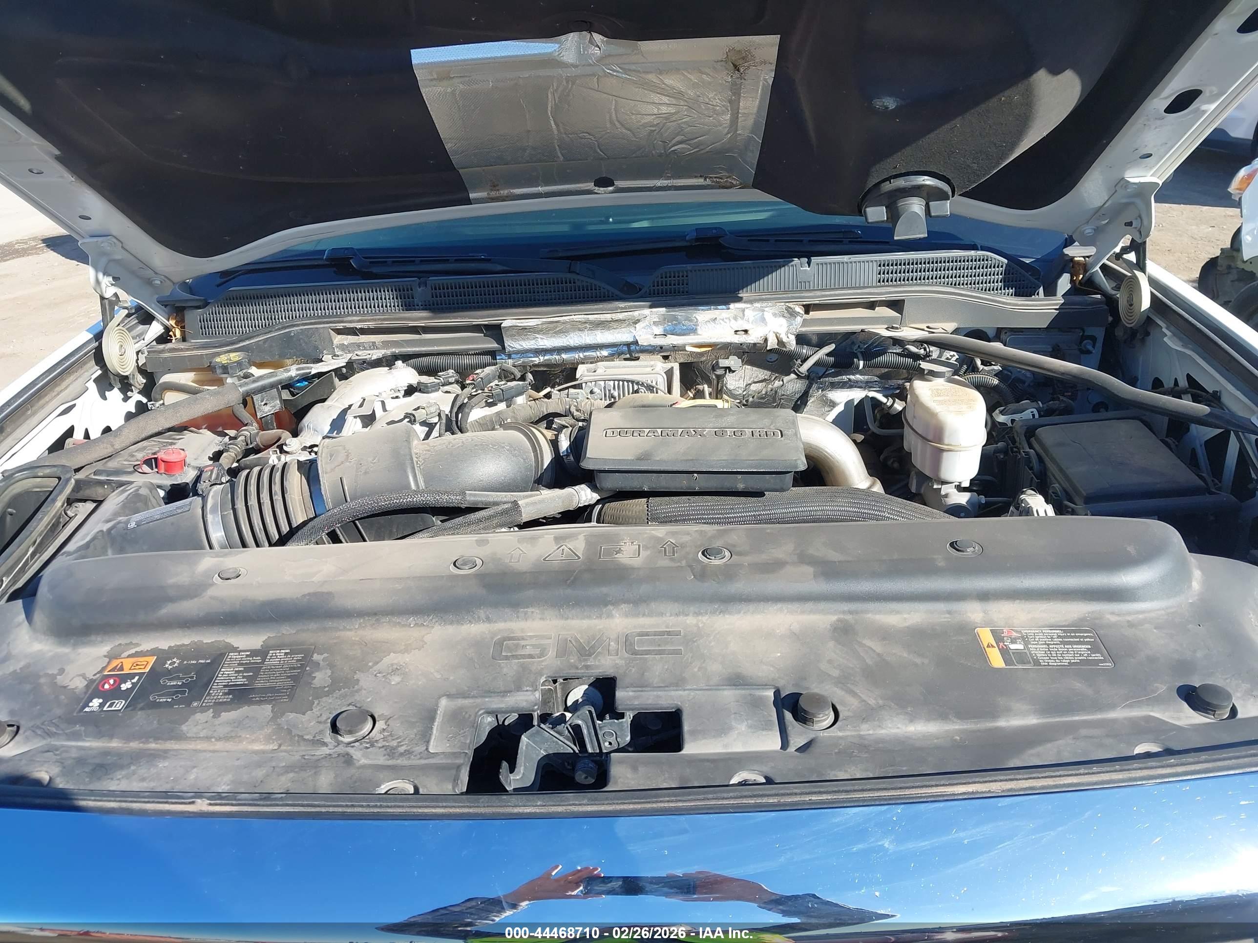 GMC SIERRA image 10
