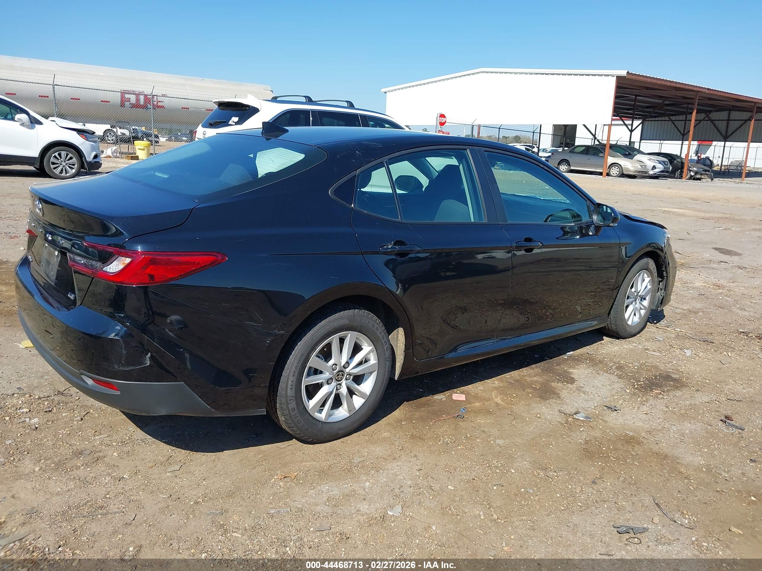 TOYOTA CAMRY image 4