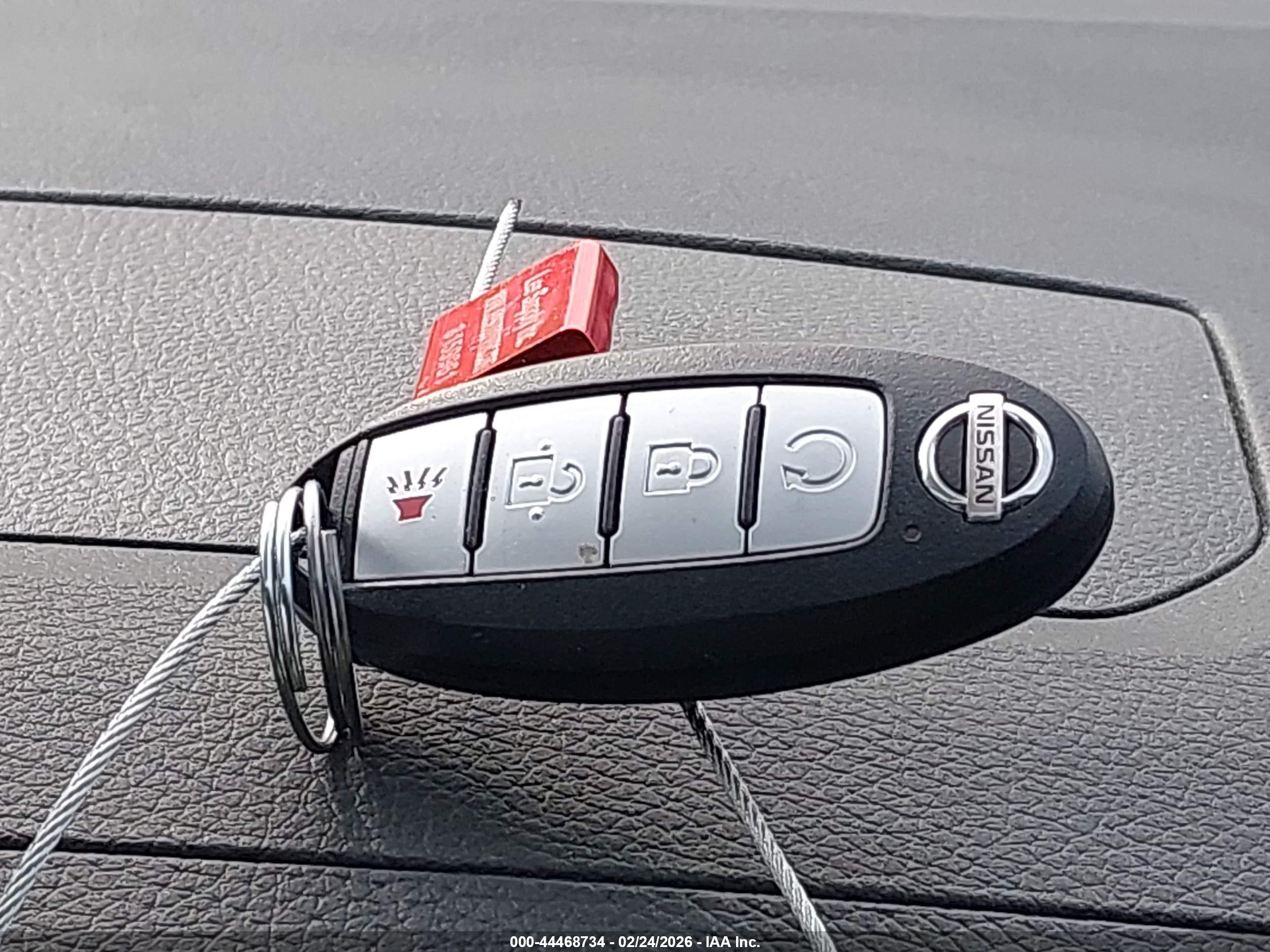NISSAN TITAN image 11