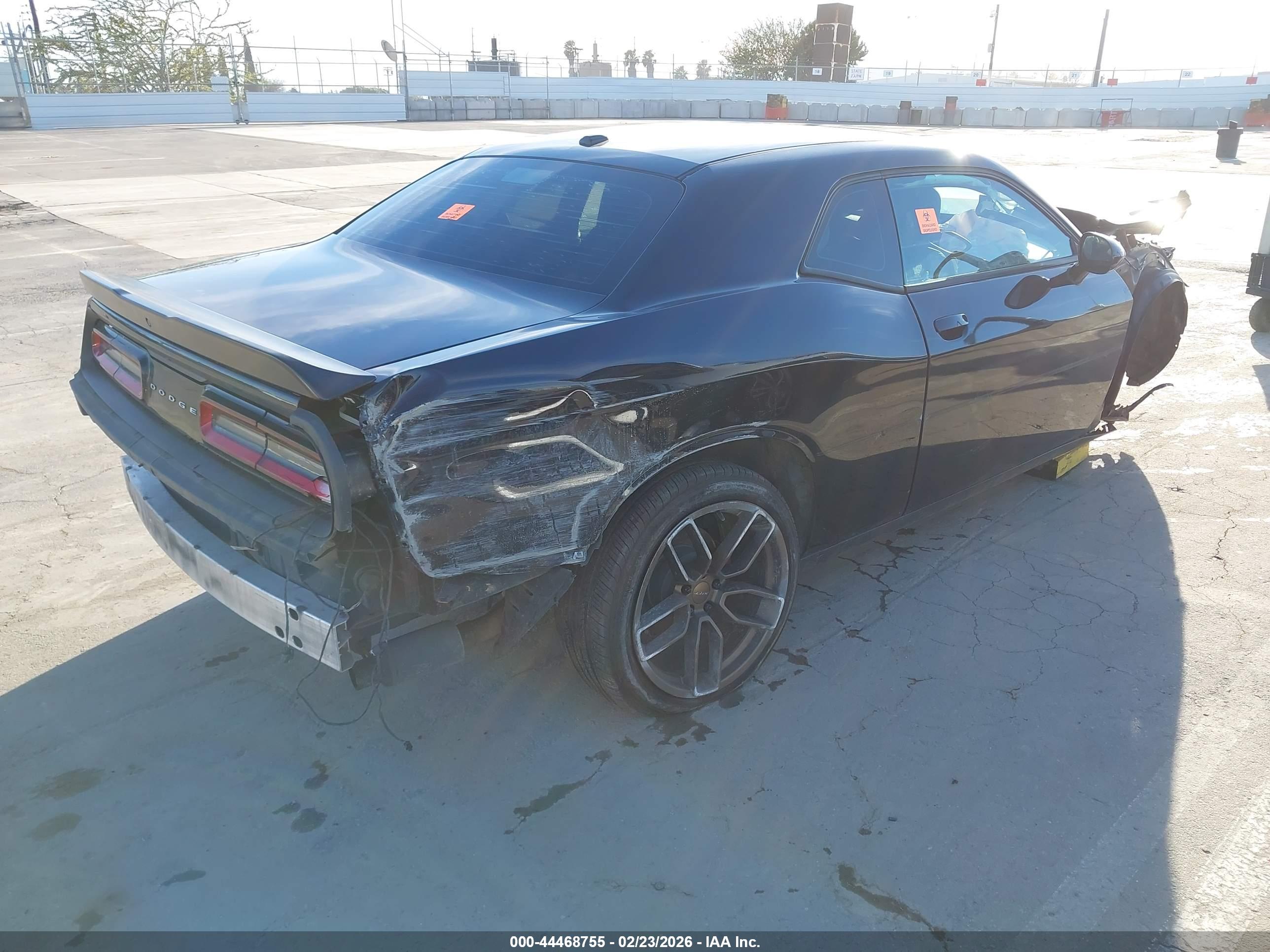 DODGE CHALLENGER image 4
