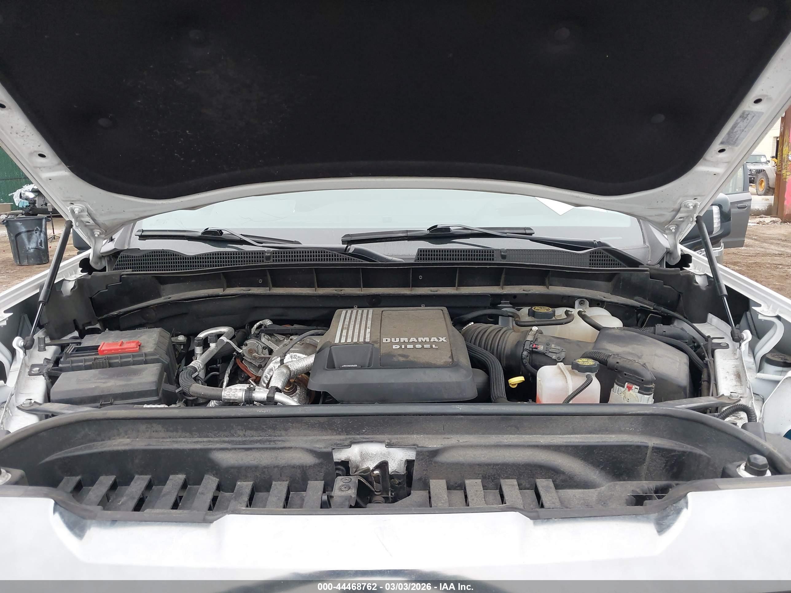 GMC SIERRA image 10
