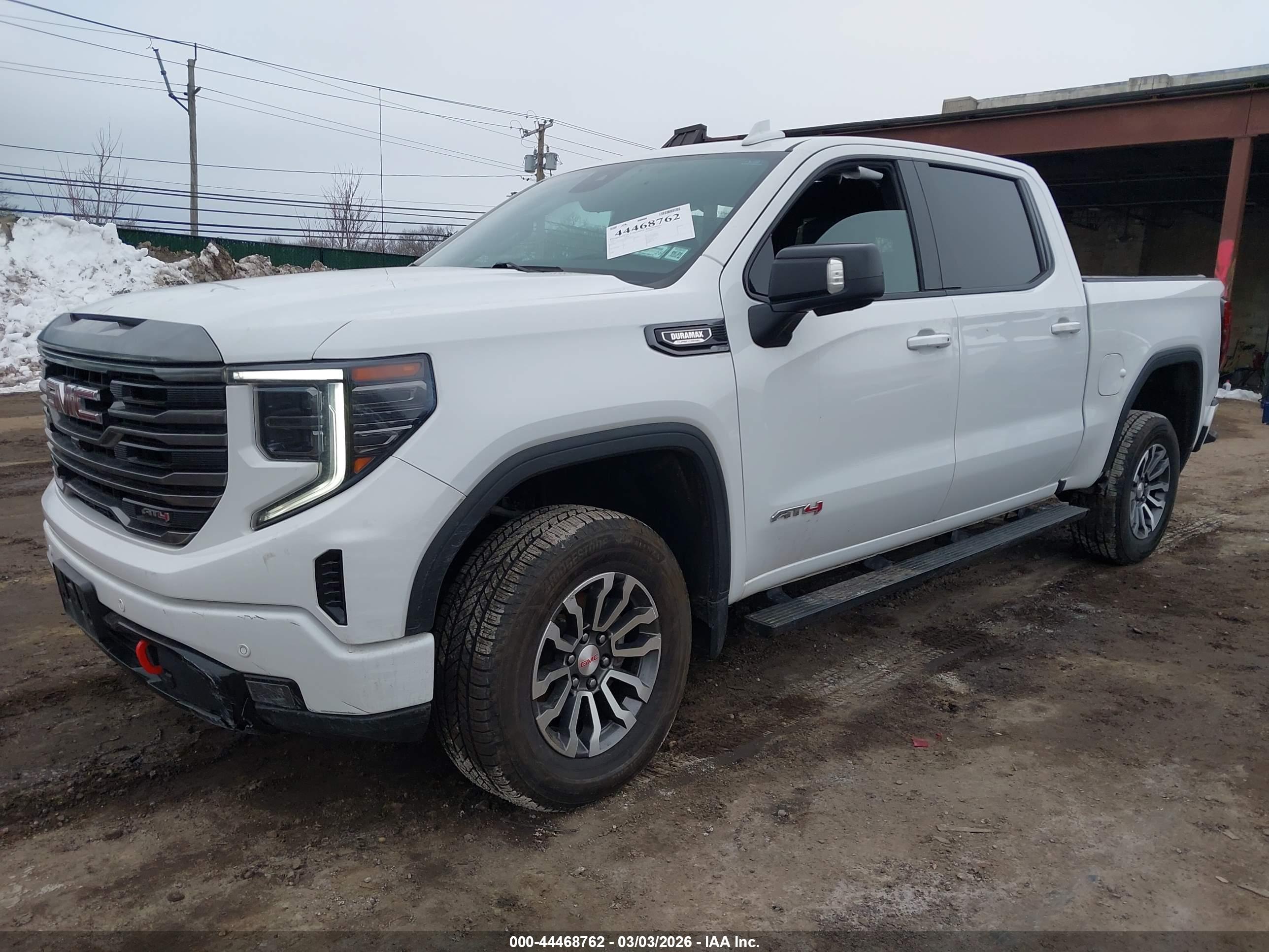 GMC SIERRA image 2