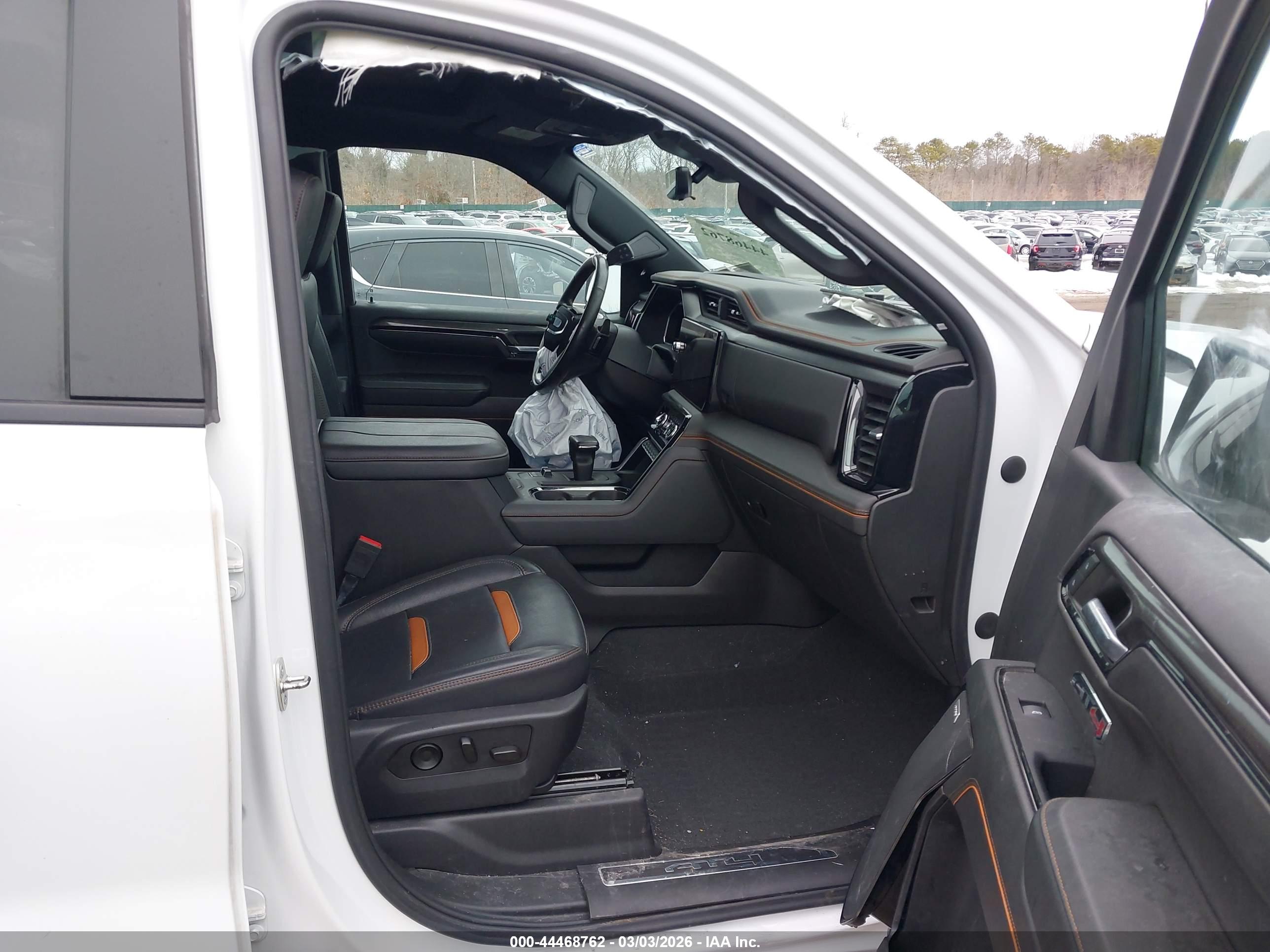 GMC SIERRA image 5