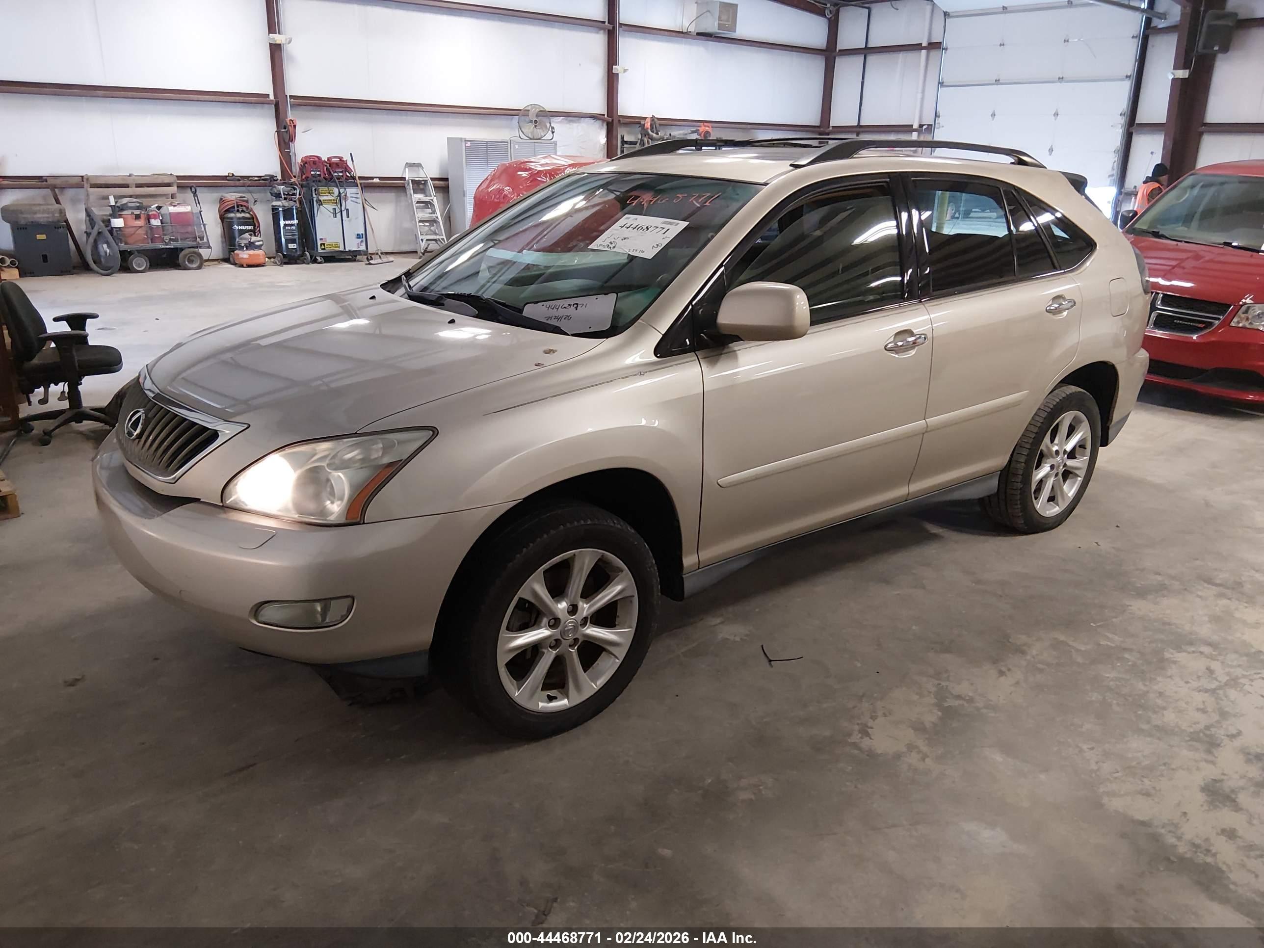 LEXUS RX image 2