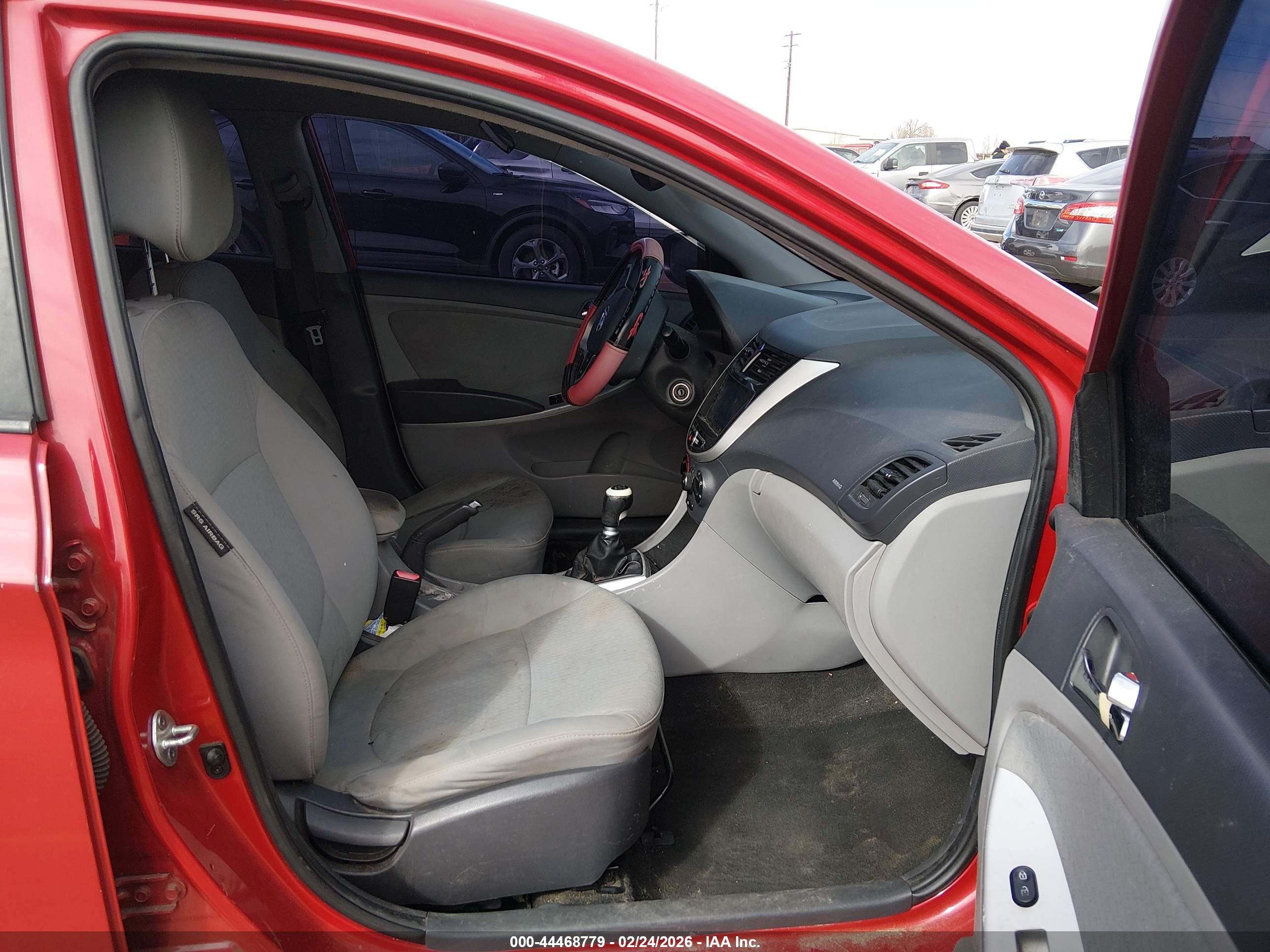HYUNDAI ACCENT image 5