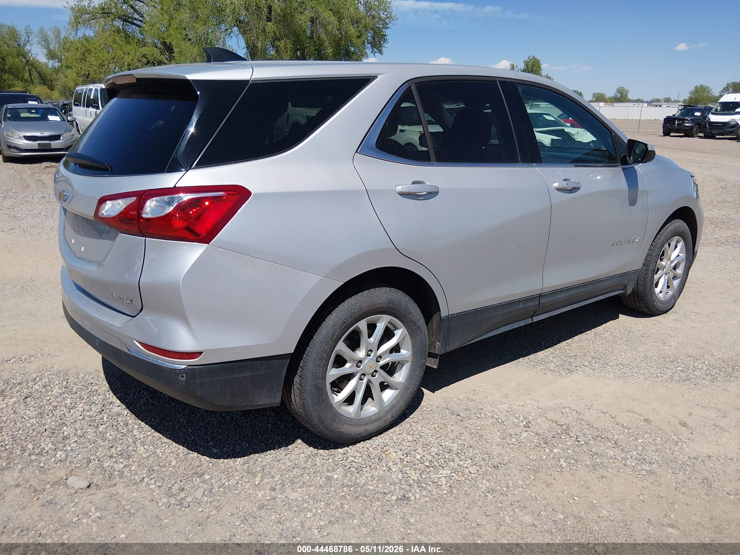 CHEVROLET EQUINOX image 4