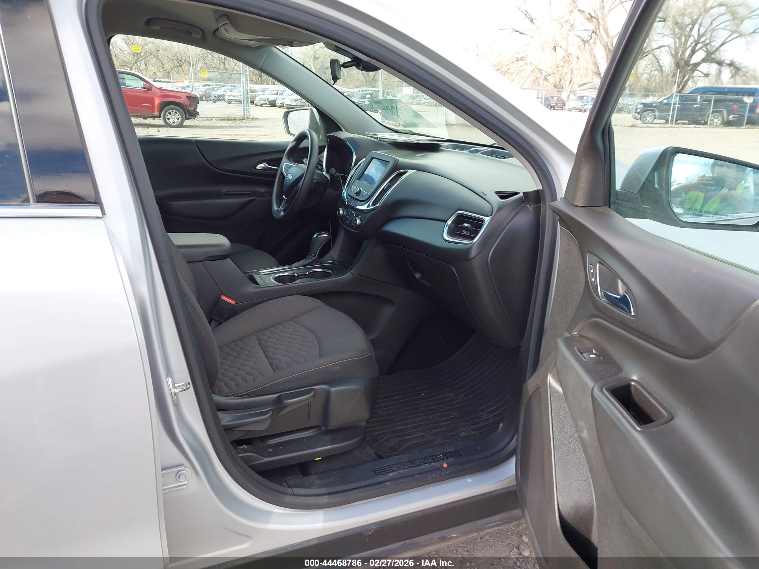 CHEVROLET EQUINOX image 5
