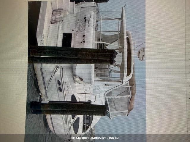 CRUISERS YACHTS image 4