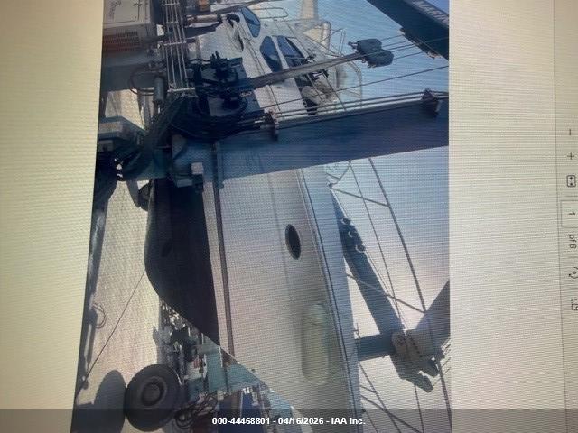 CRUISERS YACHTS image 6