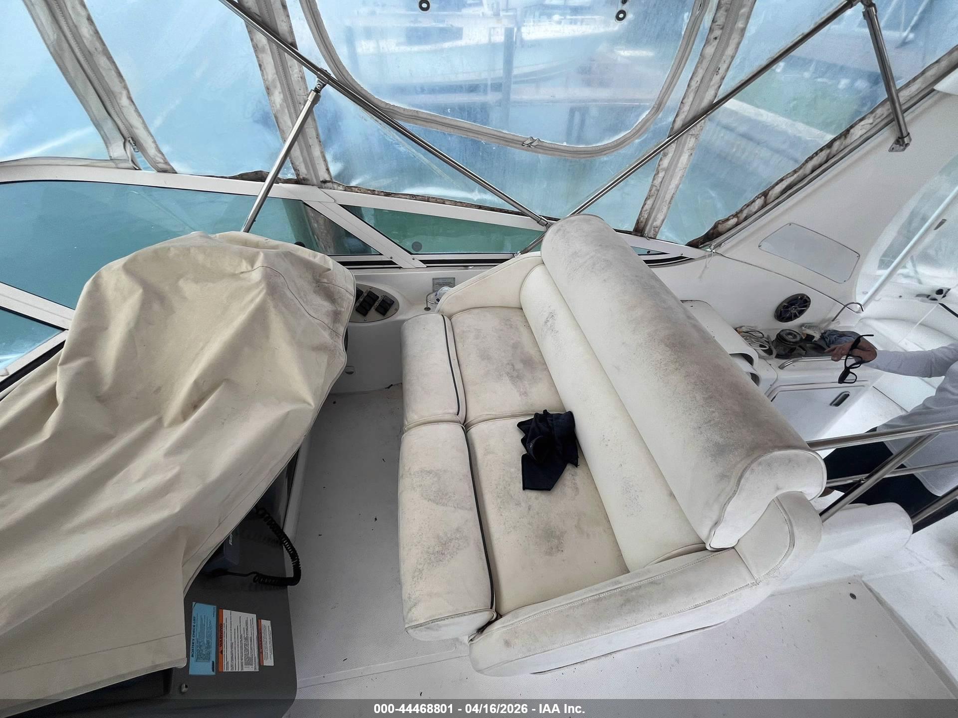 CRUISERS YACHTS image 8