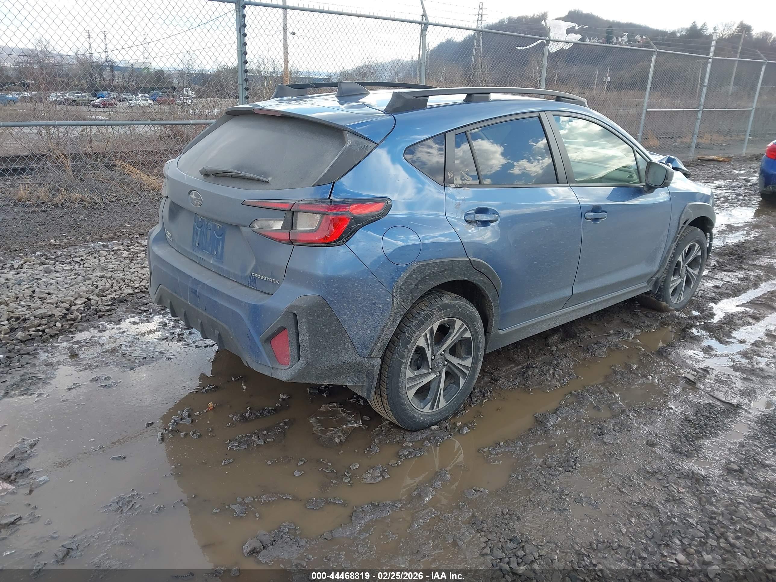 SUBARU CROSSTREK image 4
