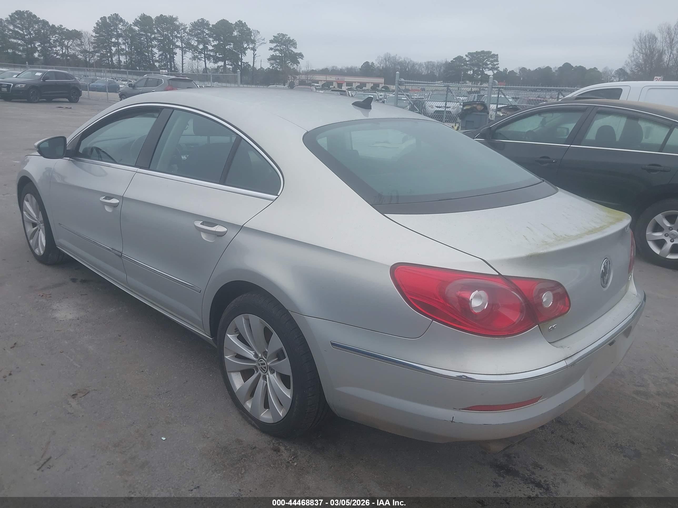 VOLKSWAGEN CC image 3