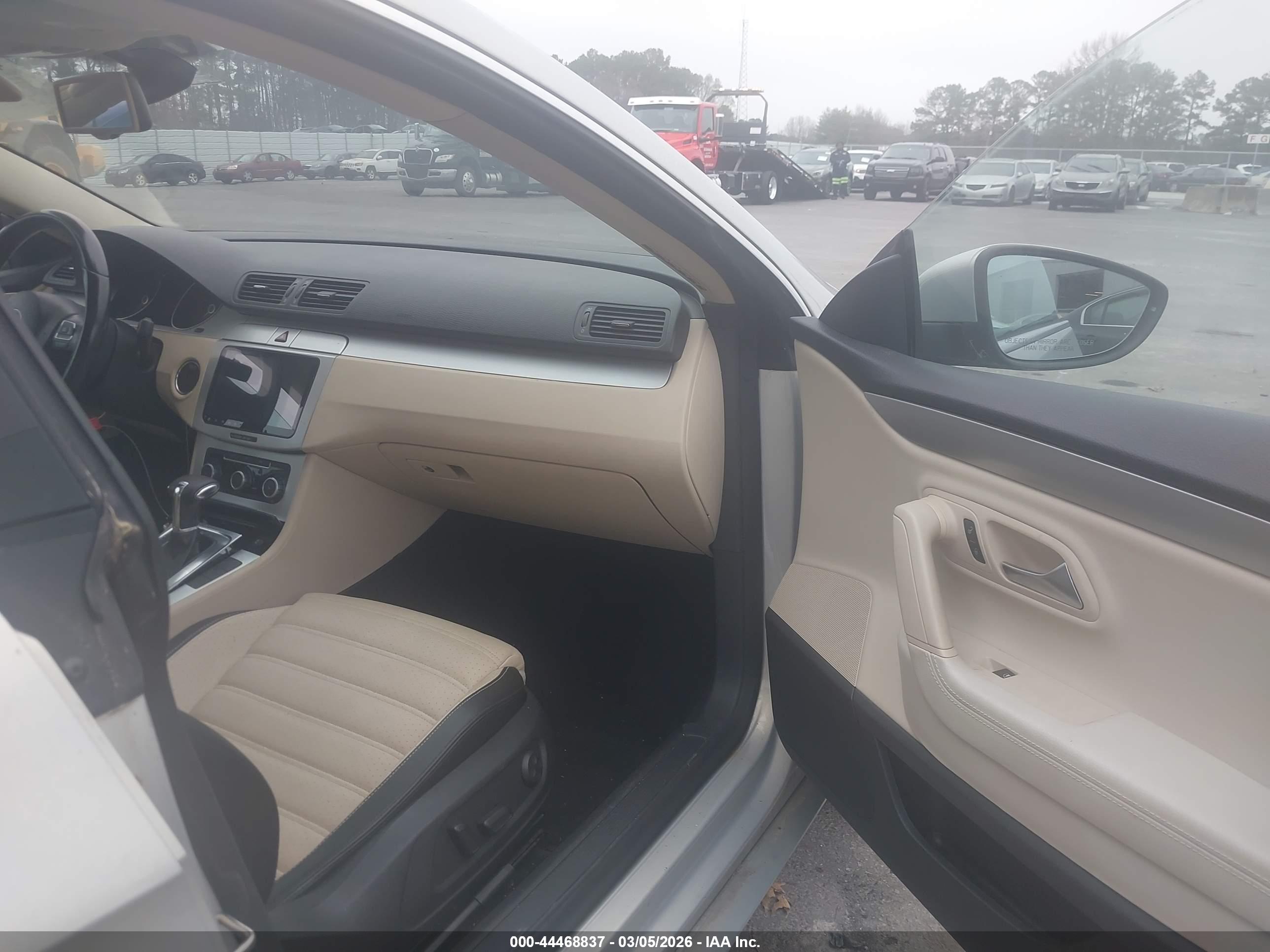 VOLKSWAGEN CC image 5