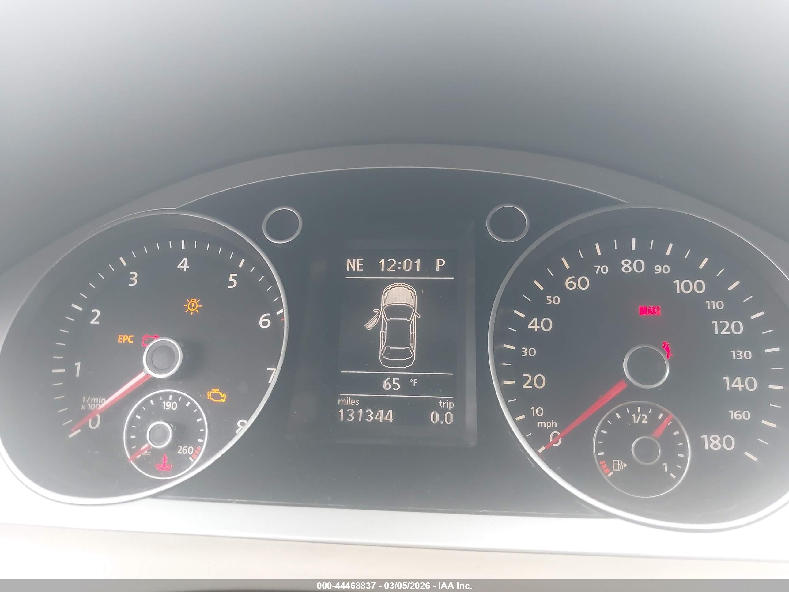 VOLKSWAGEN CC image 7