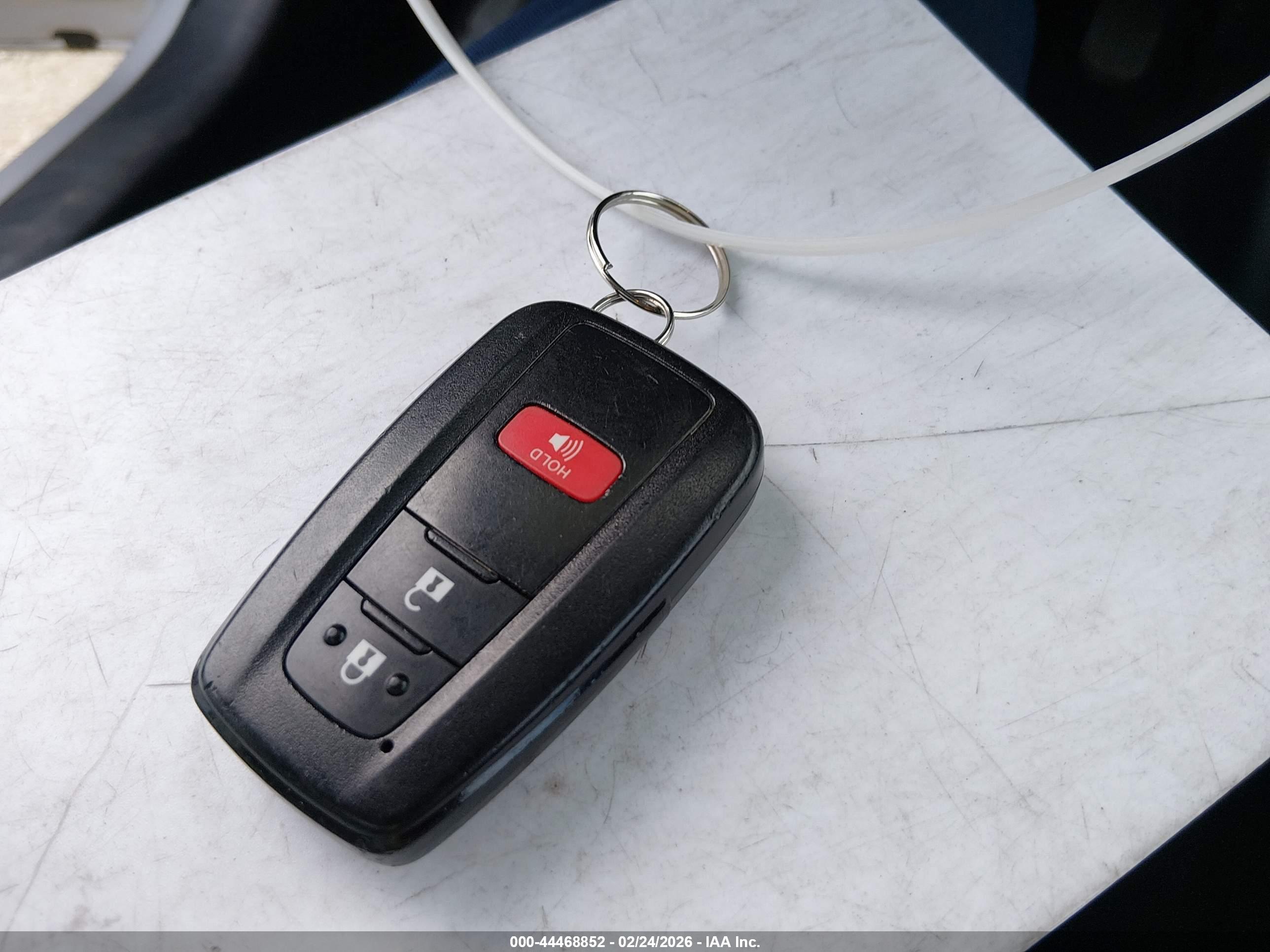 TOYOTA PRIUS image 11