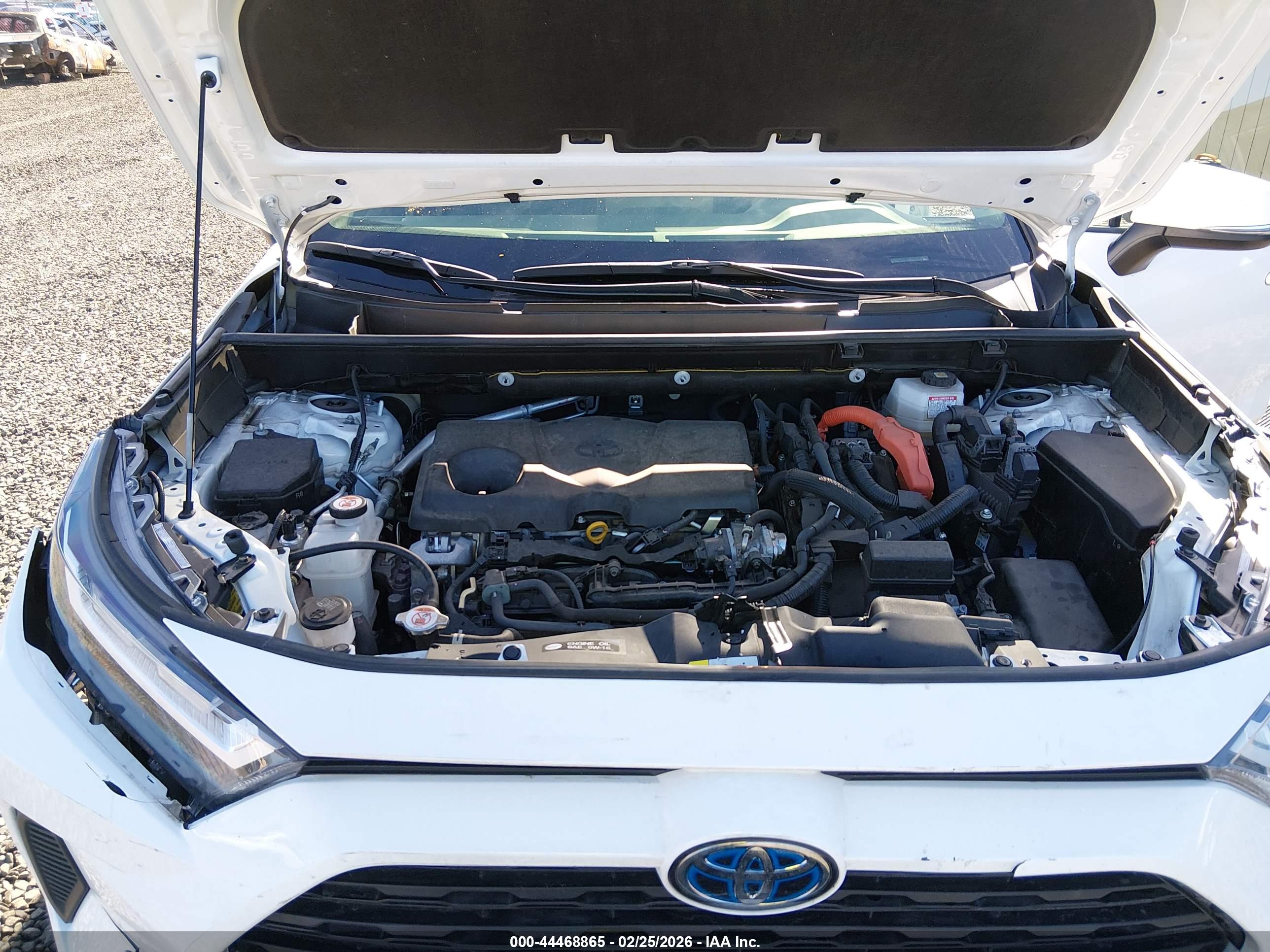 TOYOTA RAV4 image 10