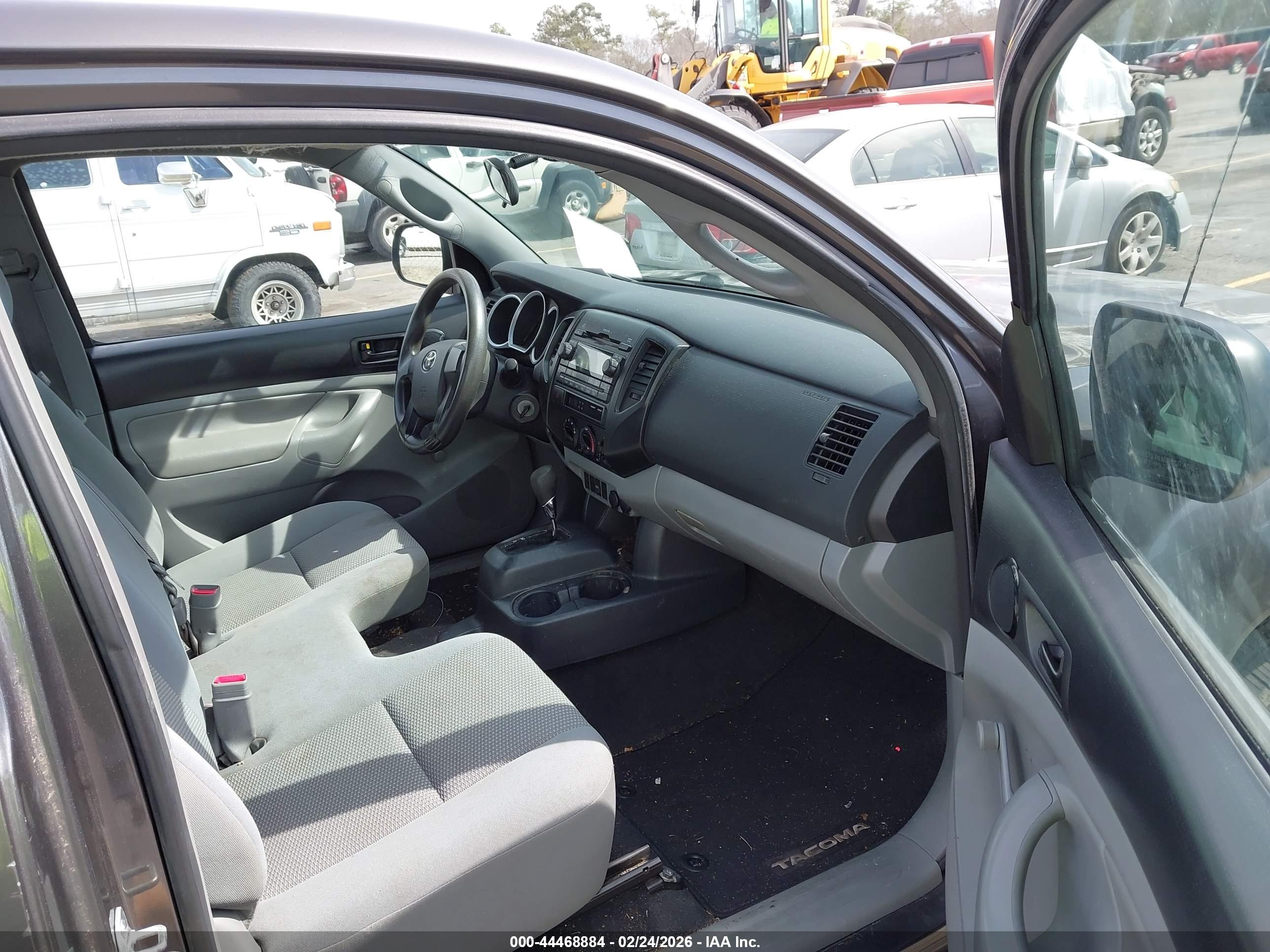 TOYOTA TACOMA image 5