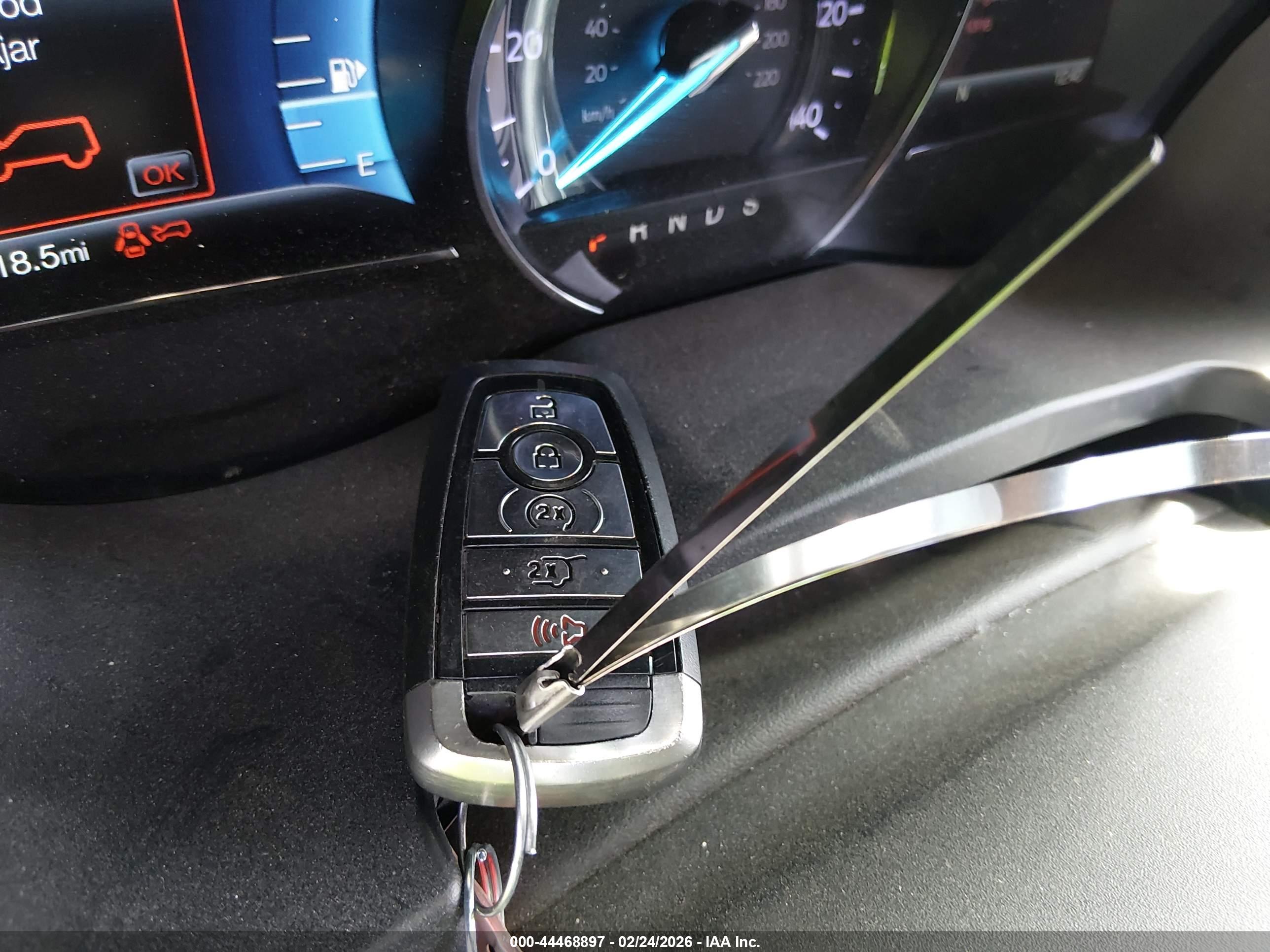 FORD EXPLORER image 11