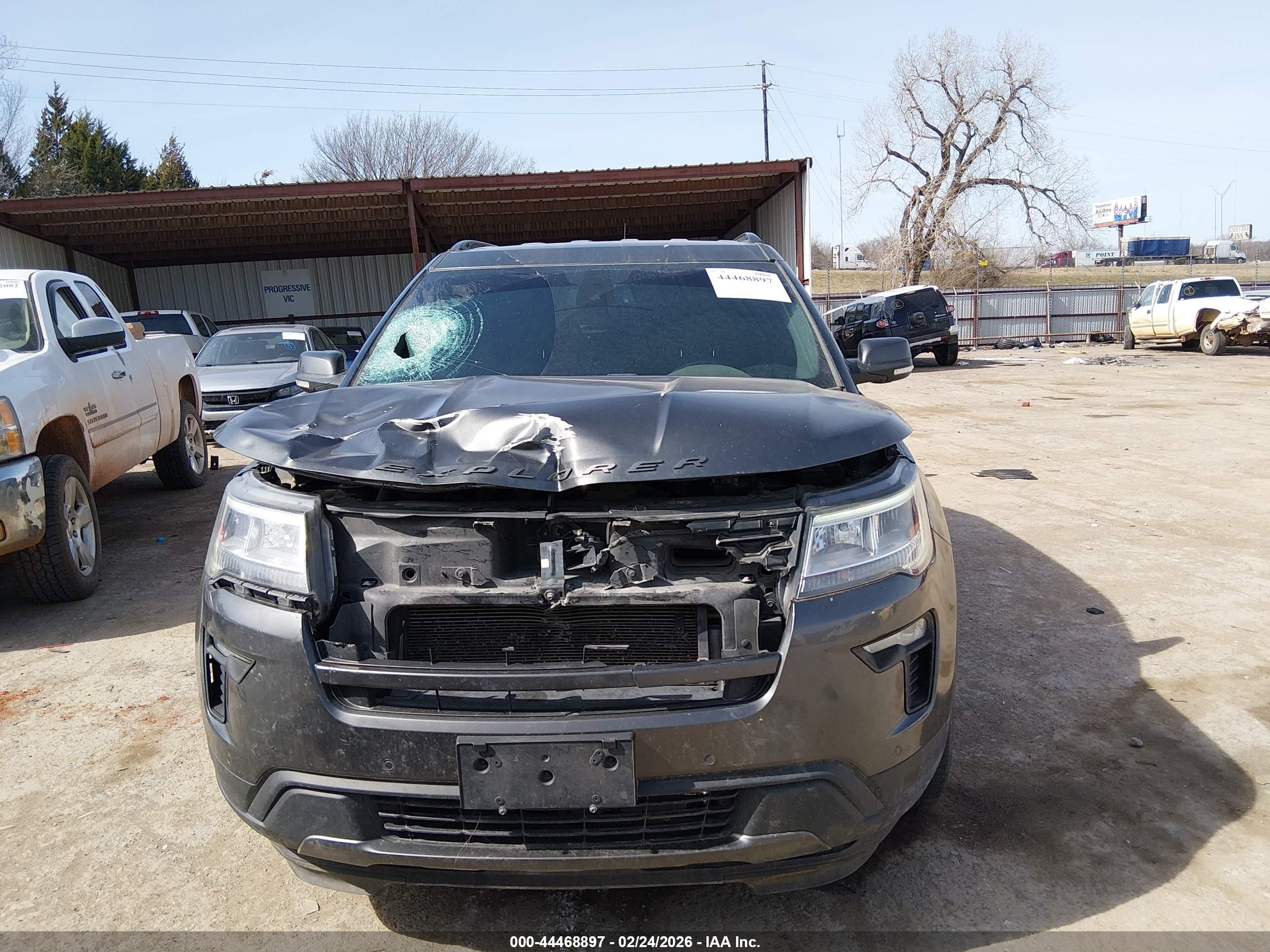 FORD EXPLORER image 6
