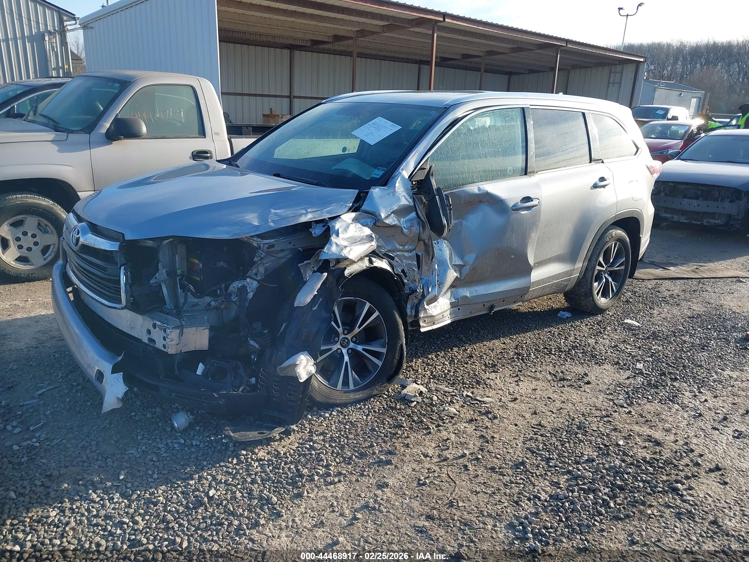 TOYOTA HIGHLANDER image 2
