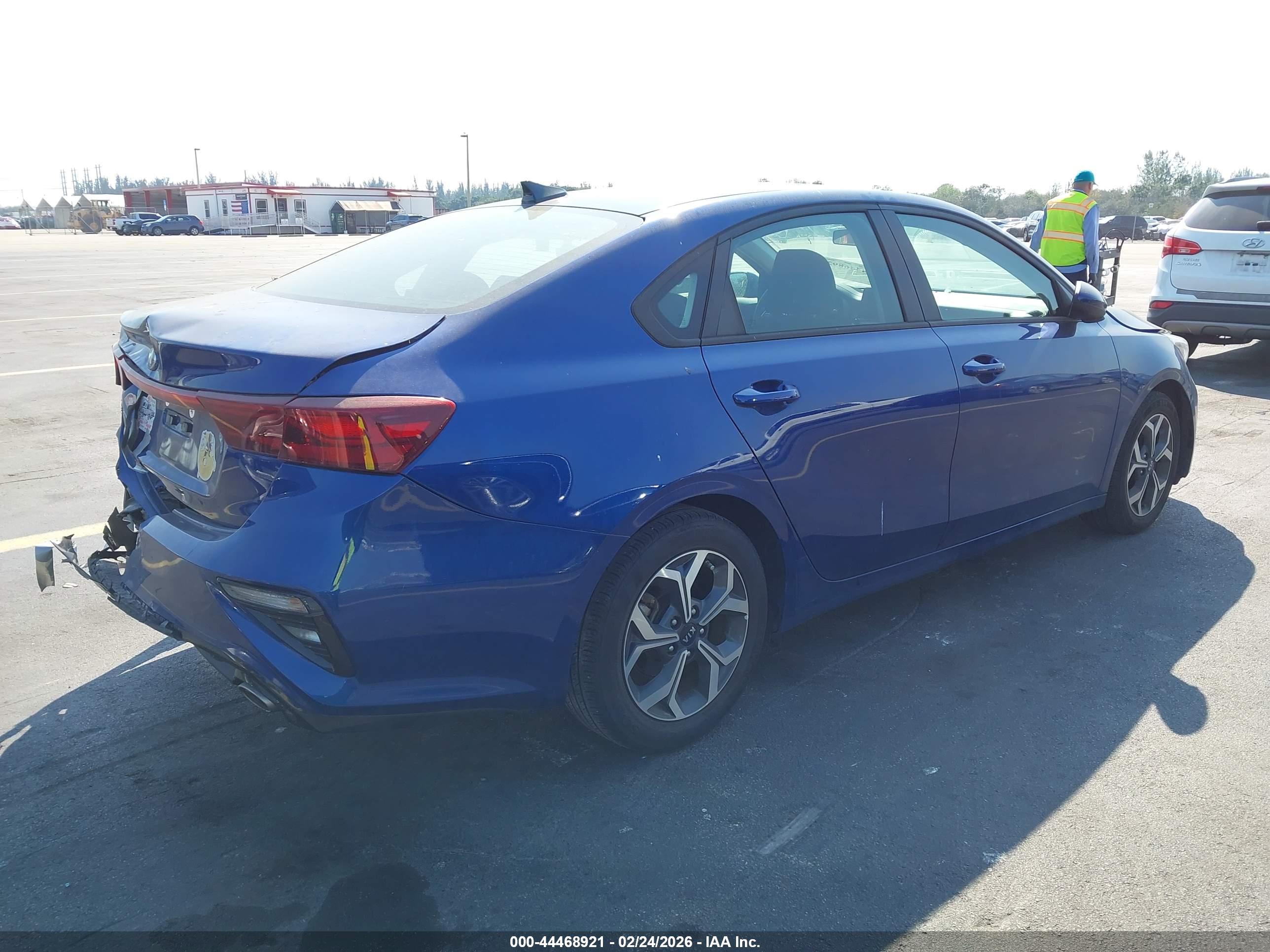KIA FORTE image 4