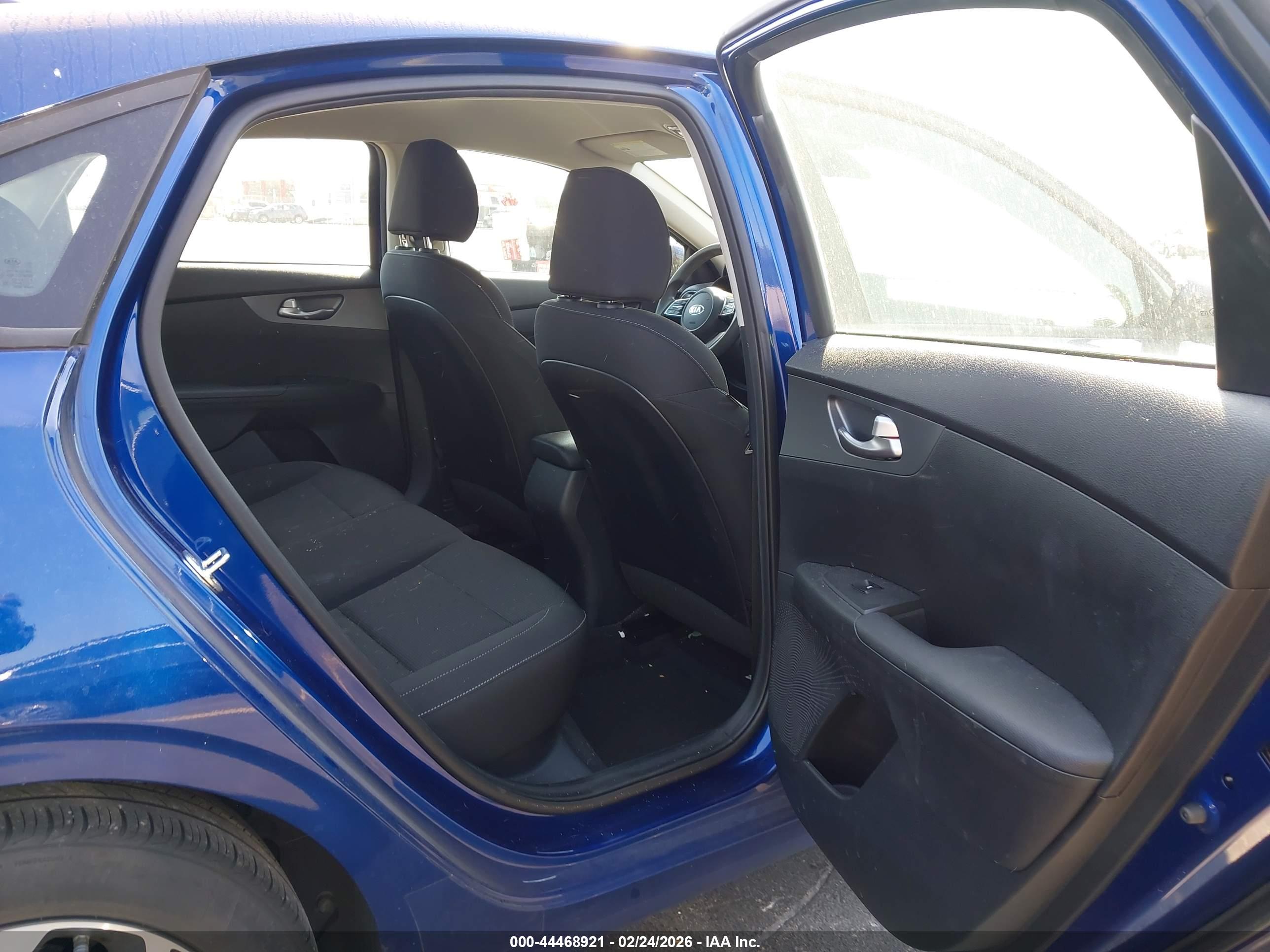 KIA FORTE image 8