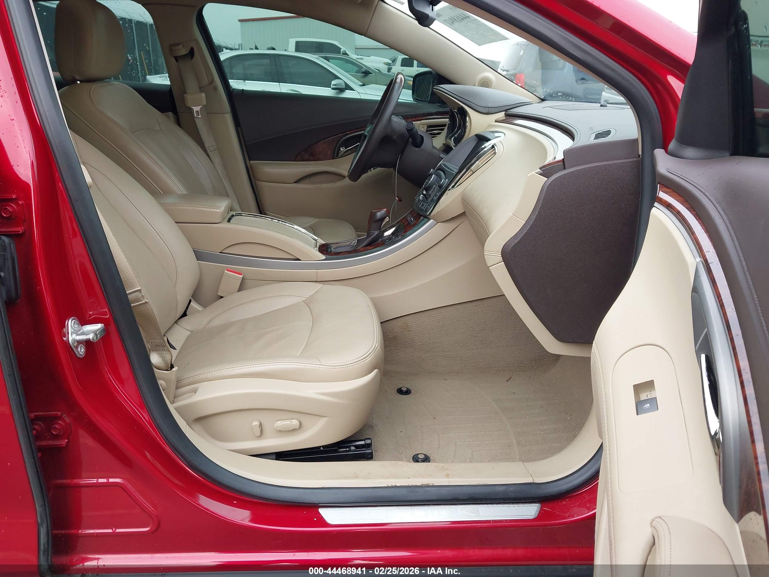 BUICK LACROSSE image 5