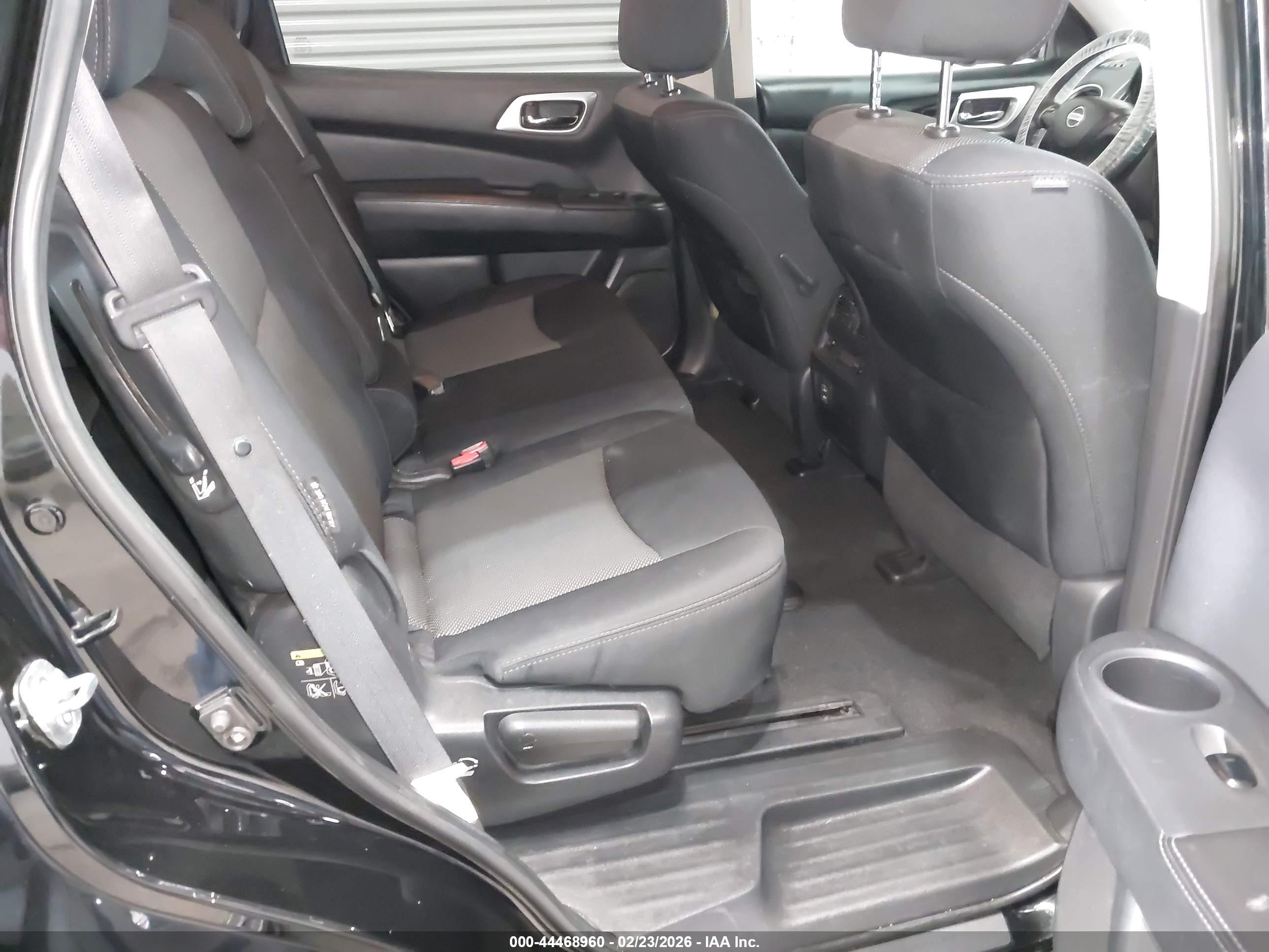 NISSAN PATHFINDER image 8