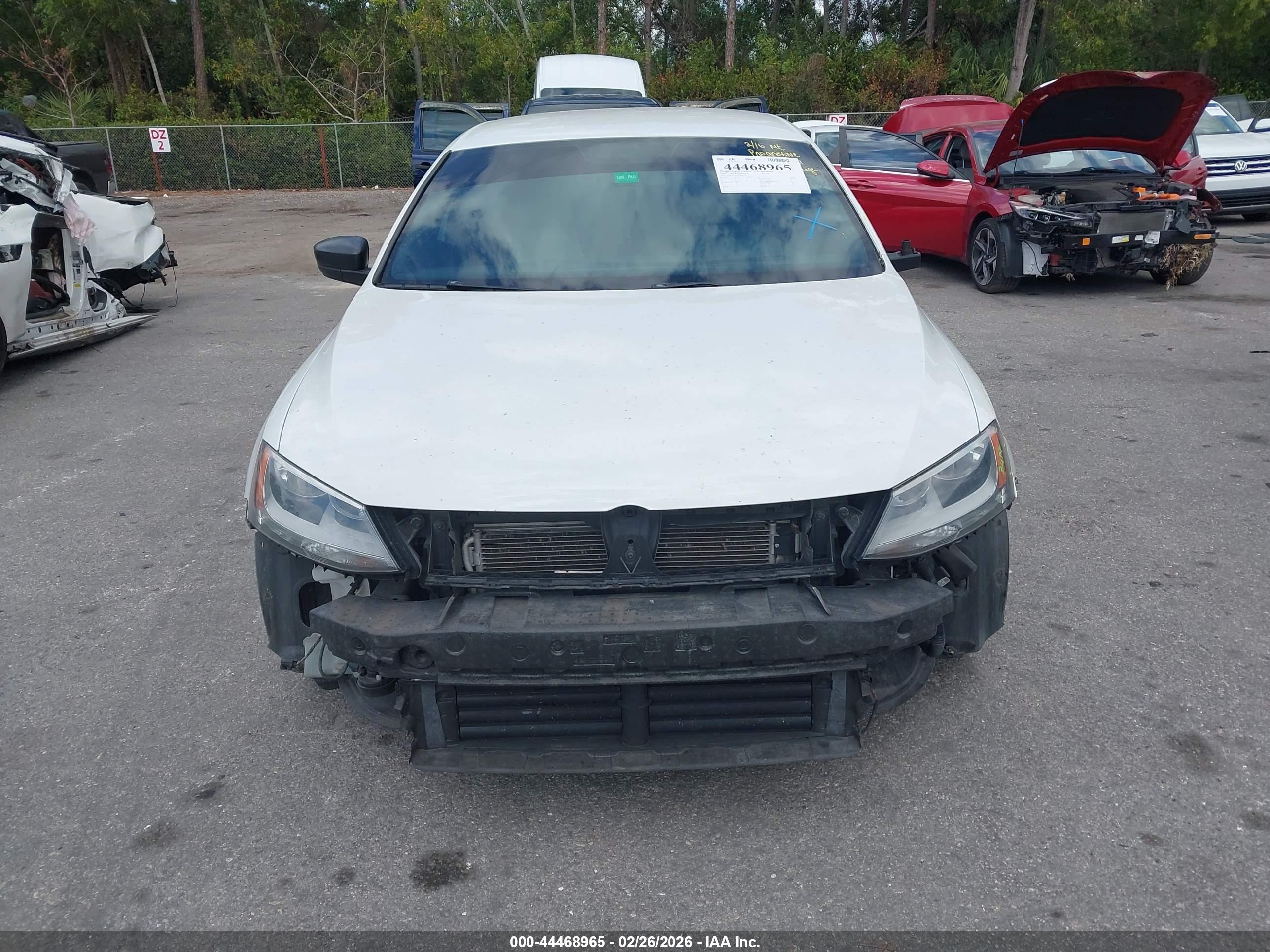 VOLKSWAGEN JETTA image 6