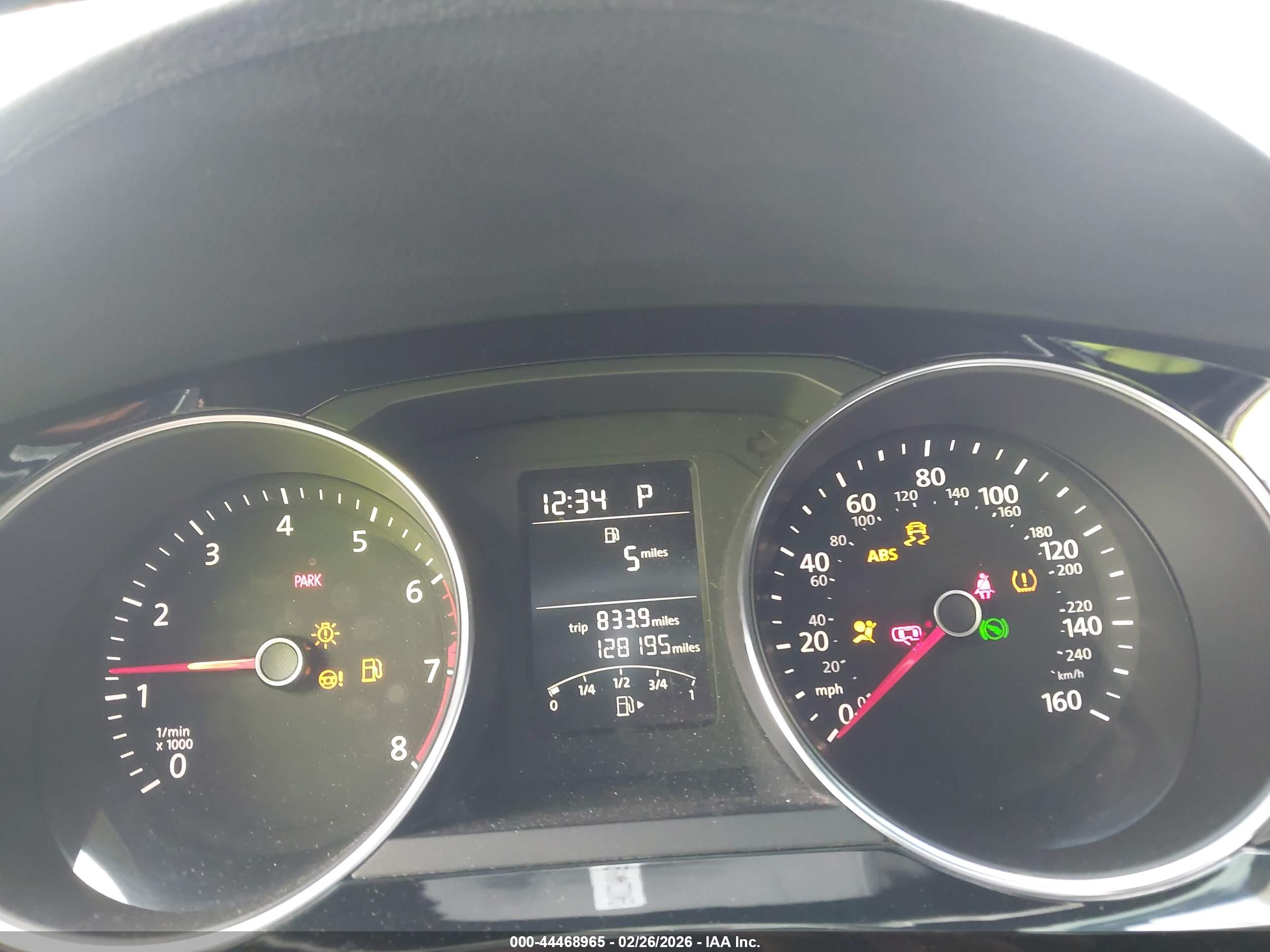 VOLKSWAGEN JETTA image 7