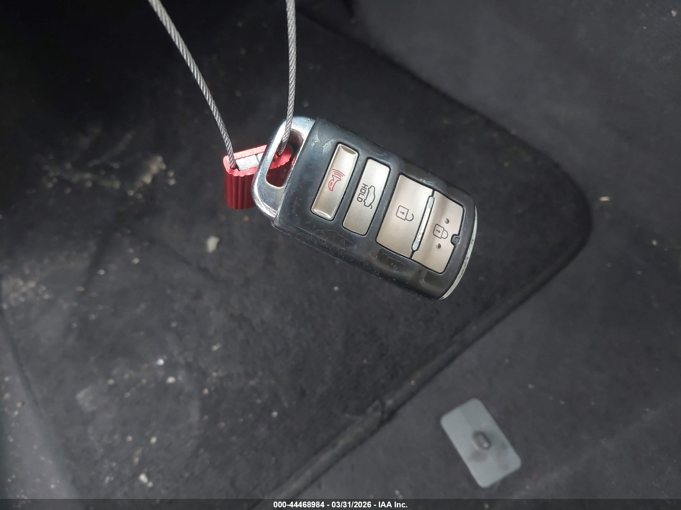 KIA K900 image 11
