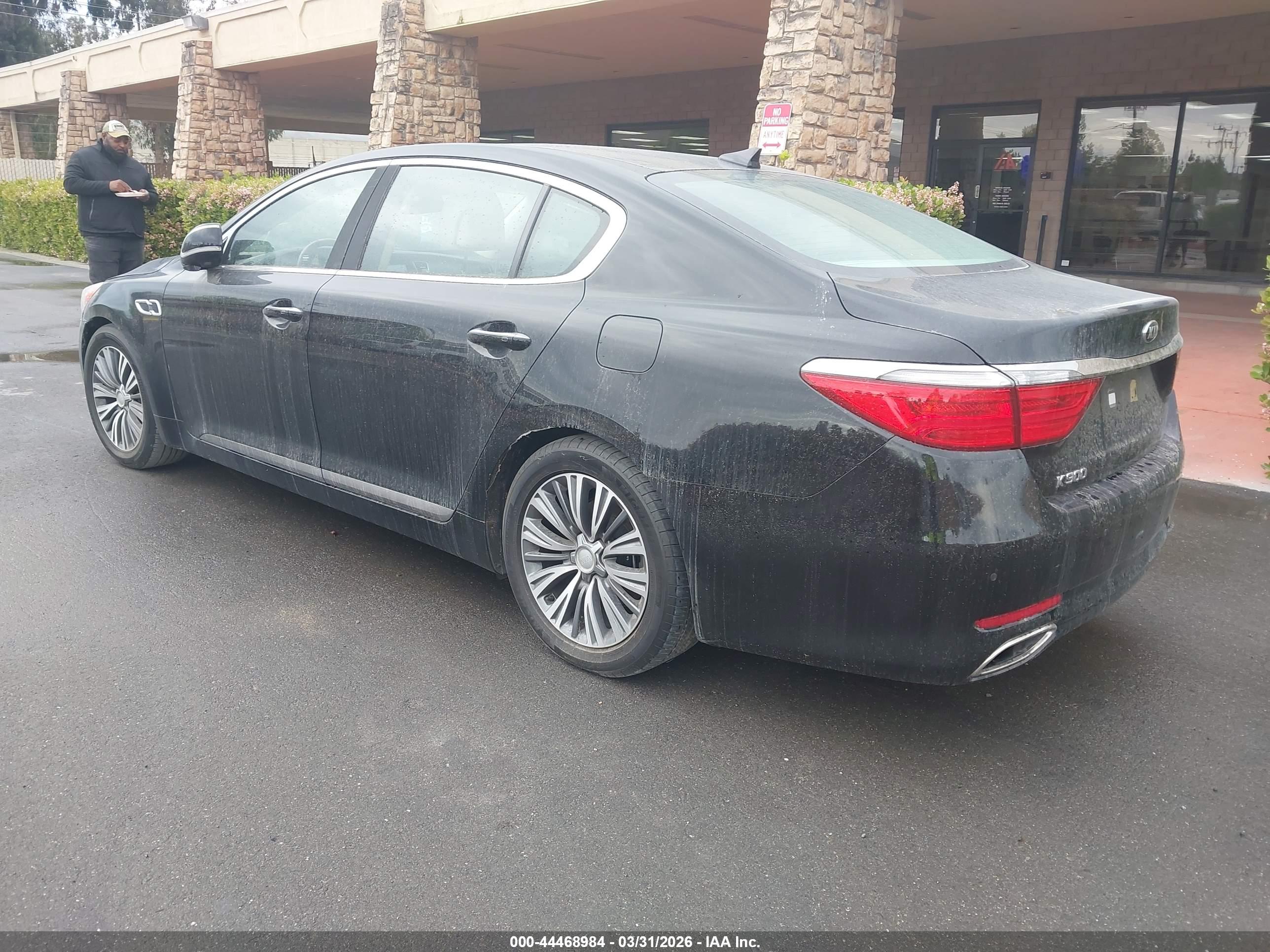 KIA K900 image 3
