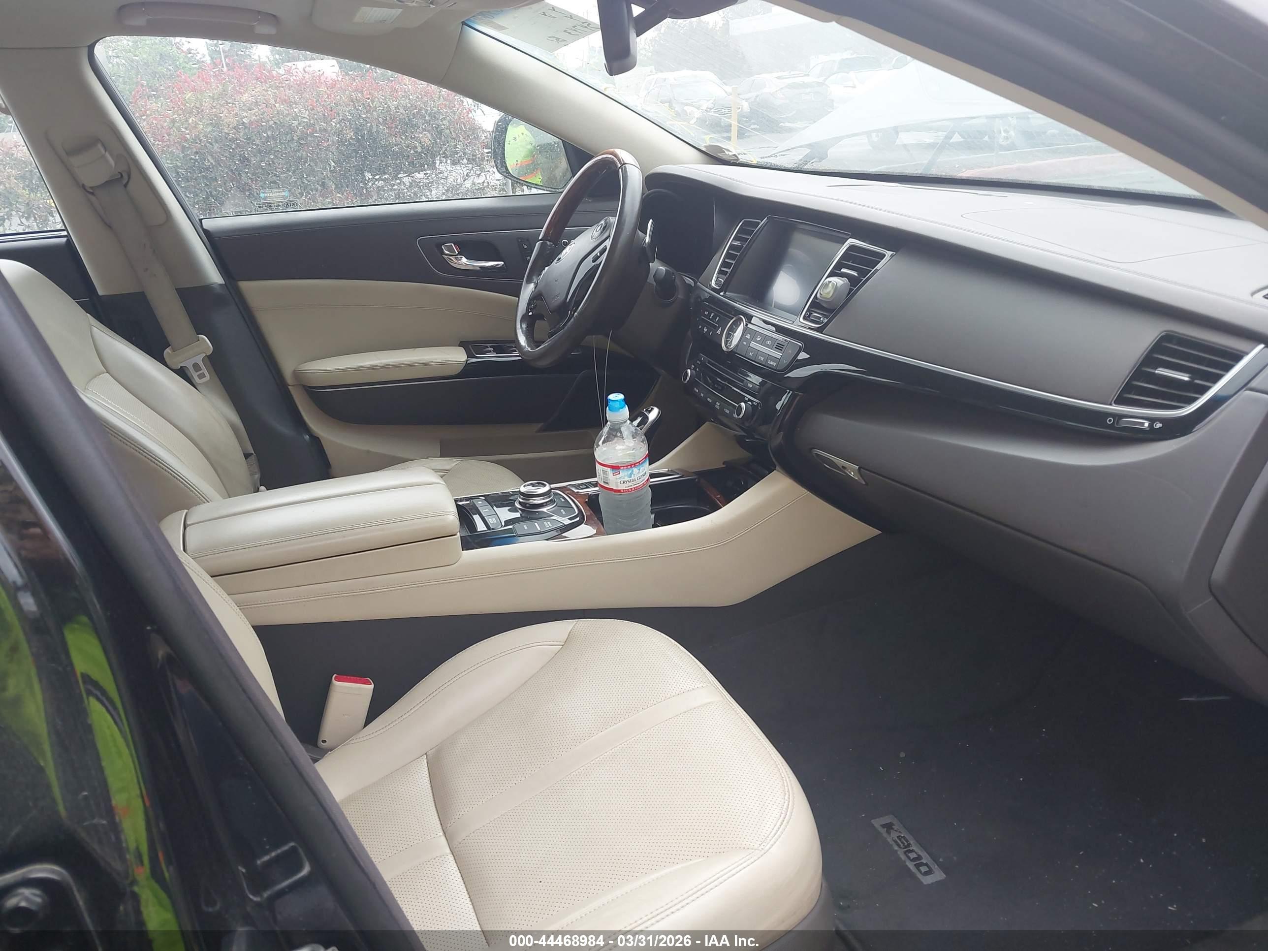 KIA K900 image 5