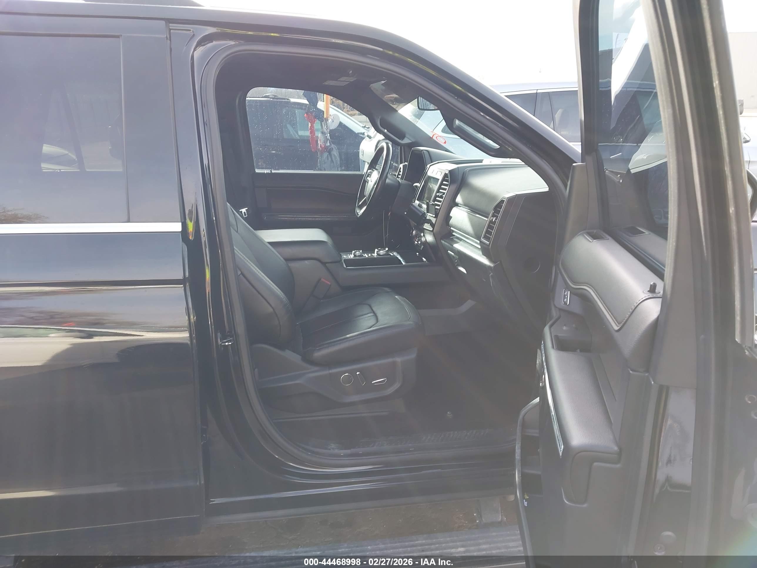 FORD EXPEDITION image 5