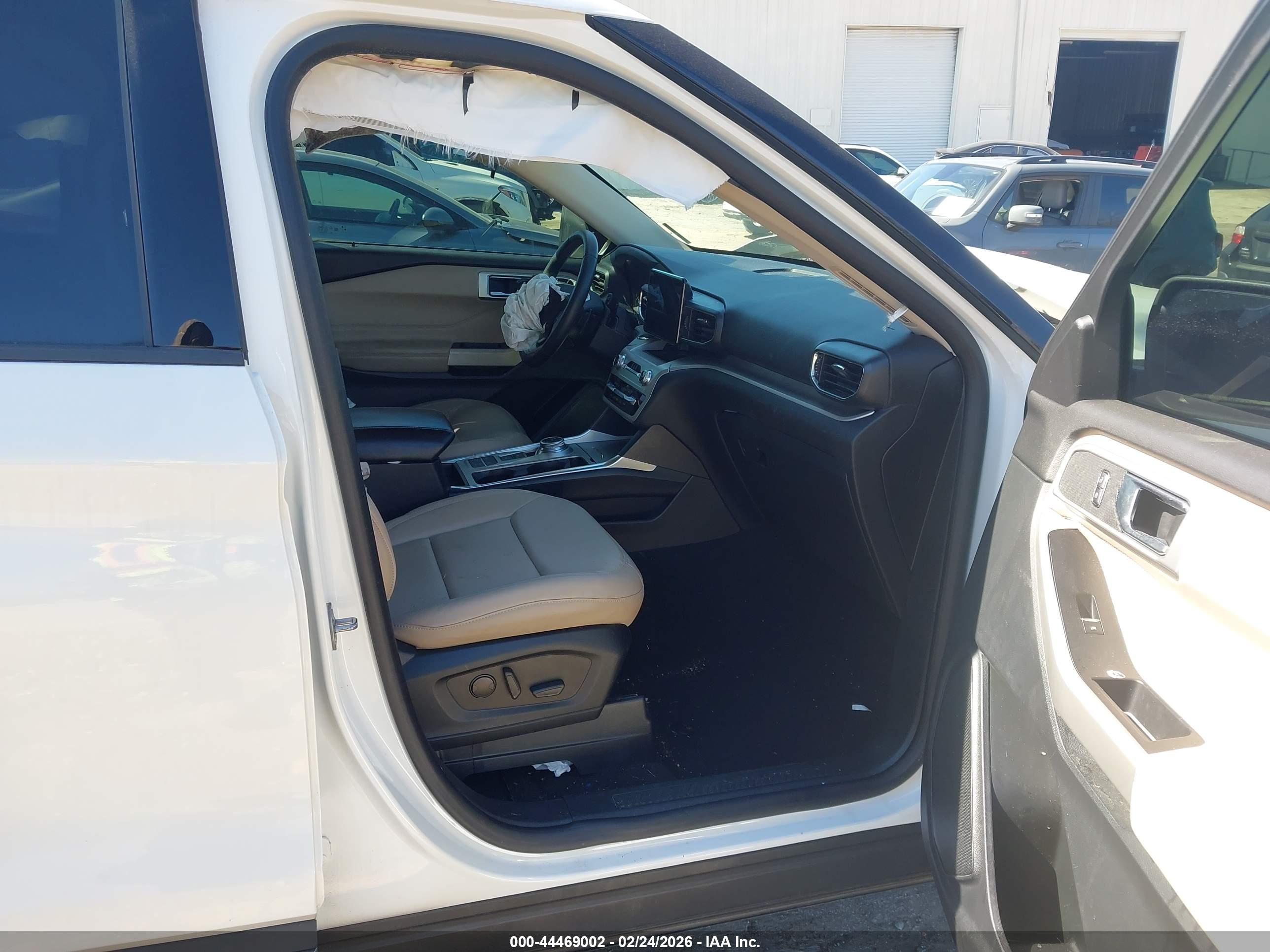 FORD EXPLORER image 5