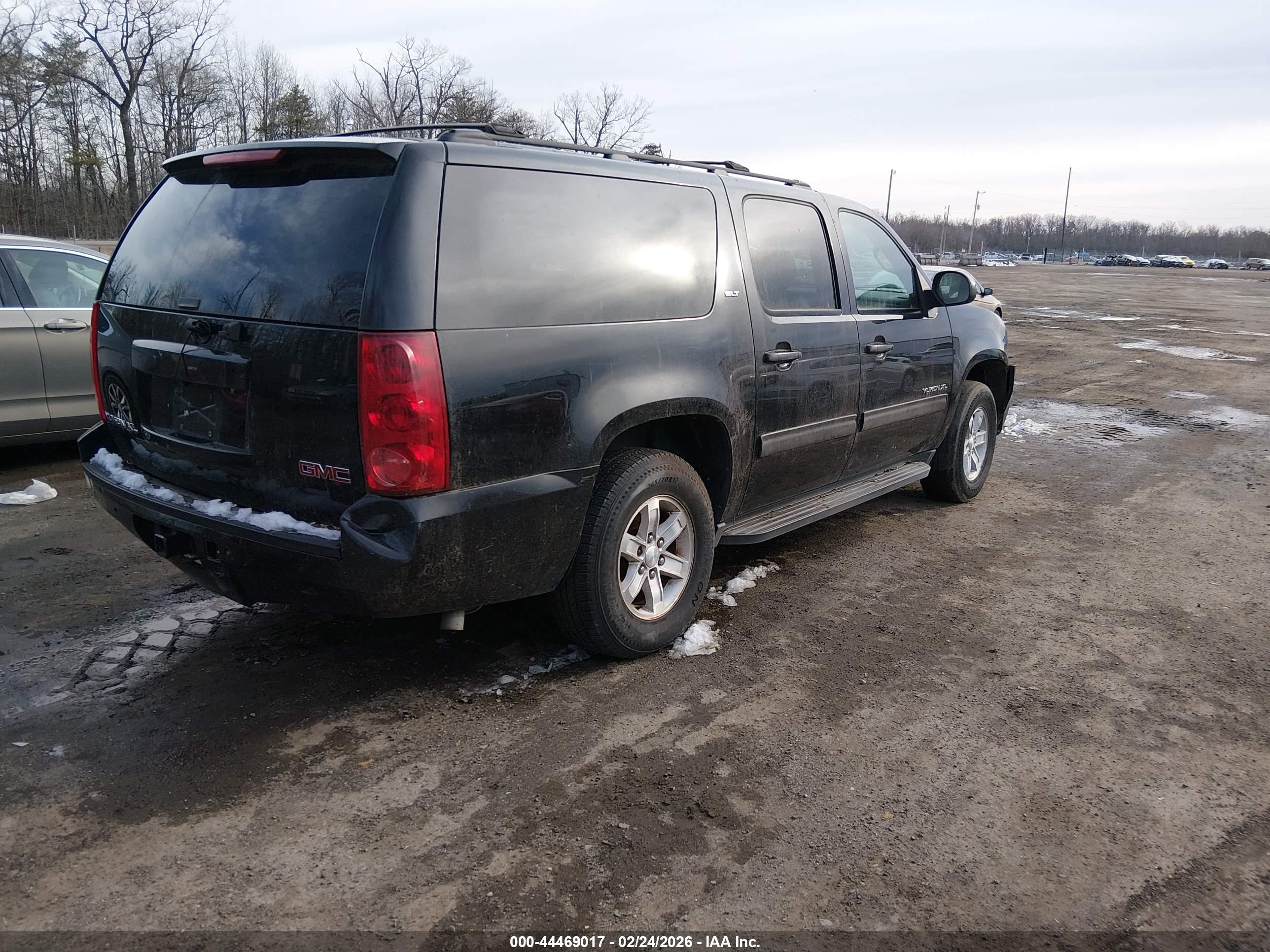 GMC YUKON image 4