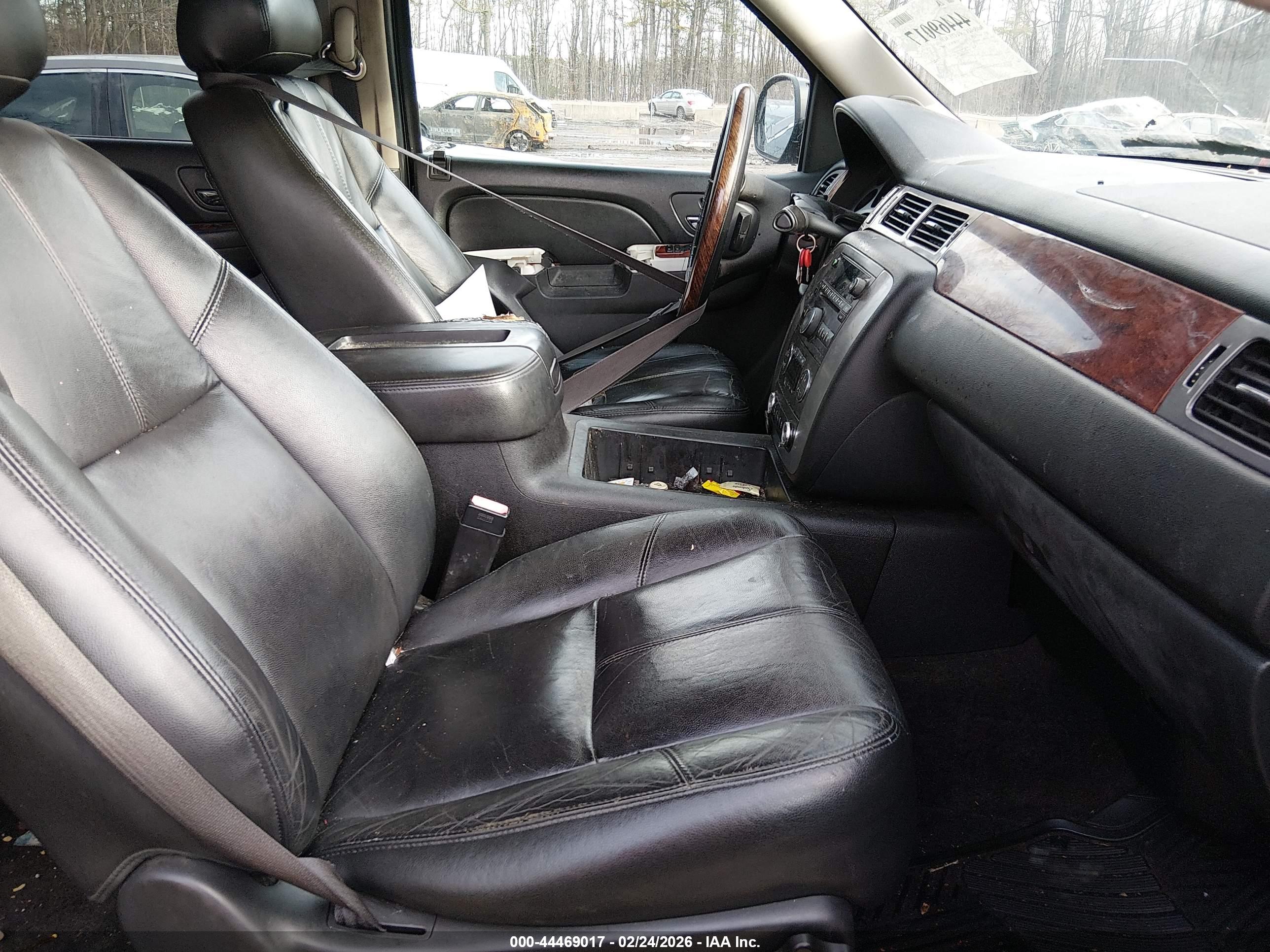 GMC YUKON image 5