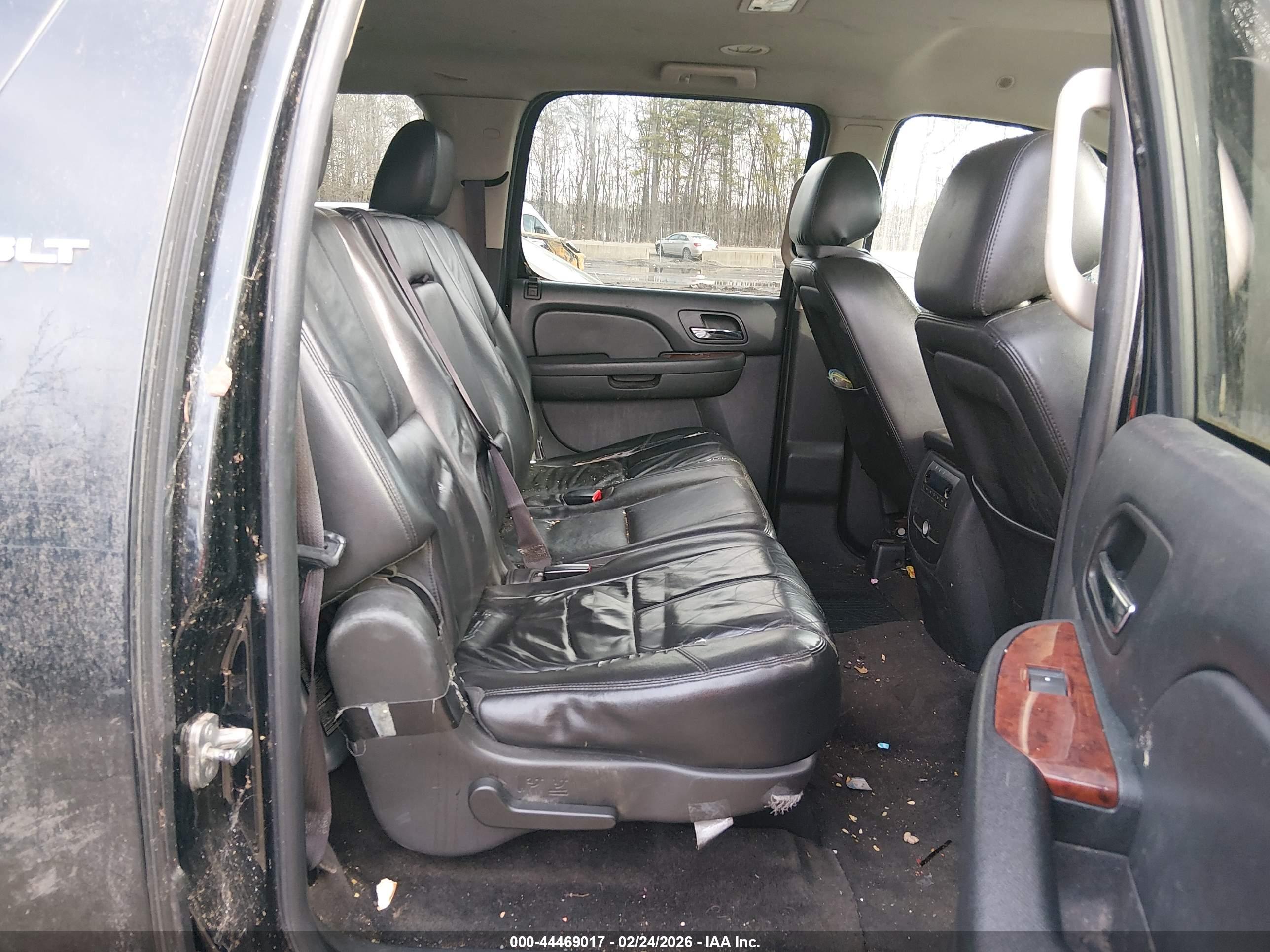 GMC YUKON image 8