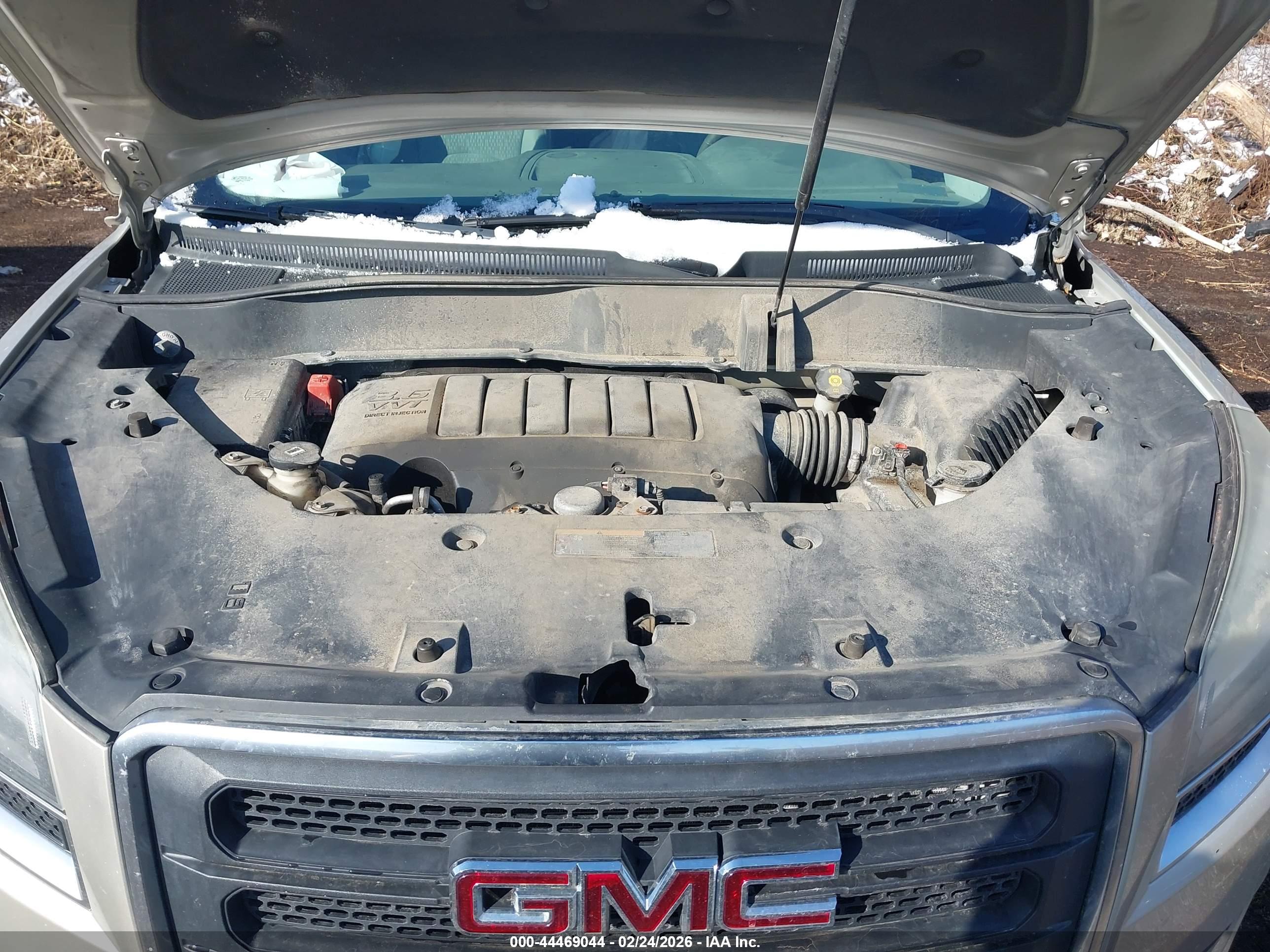 GMC ACADIA image 10