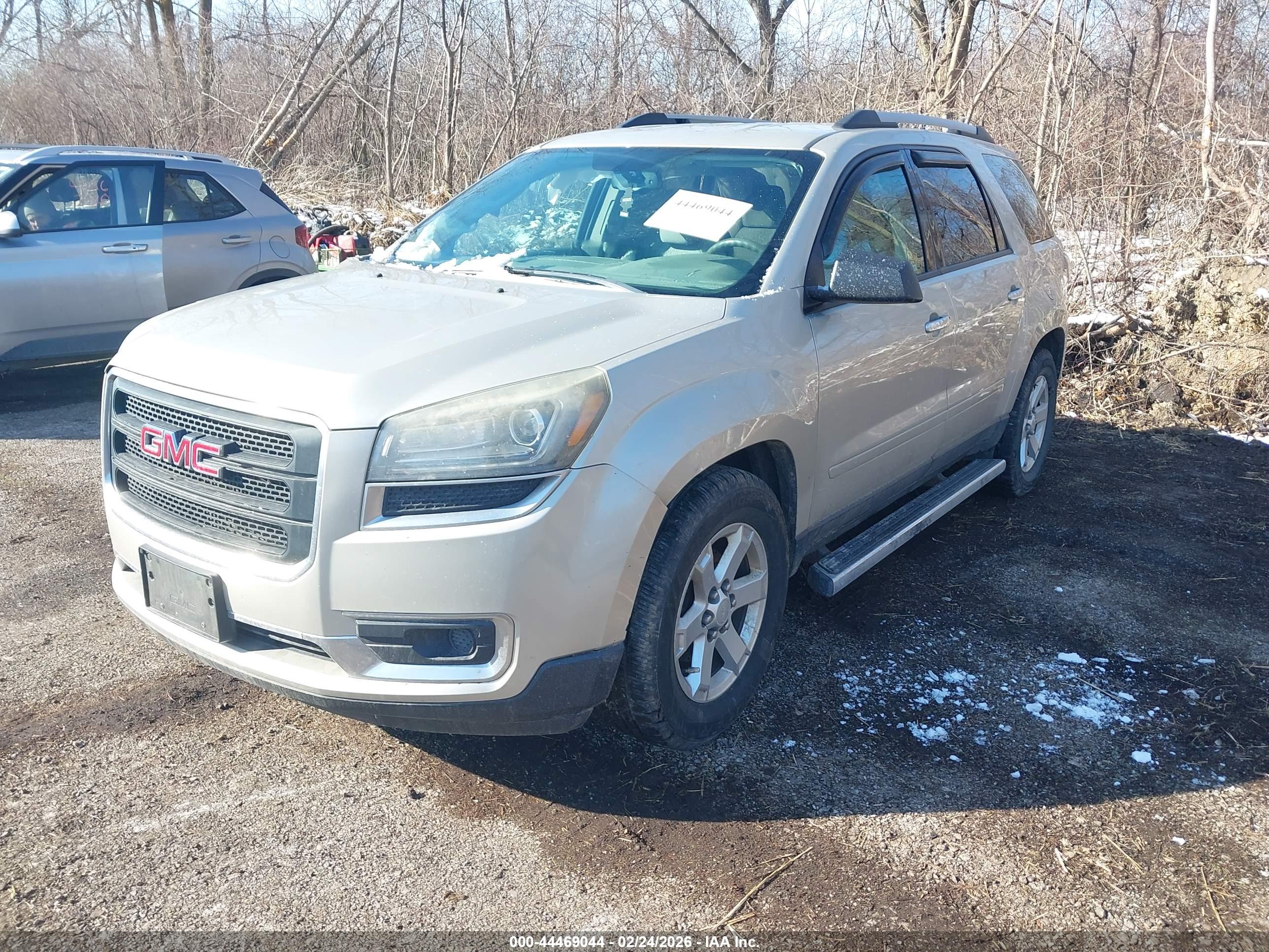 GMC ACADIA image 2