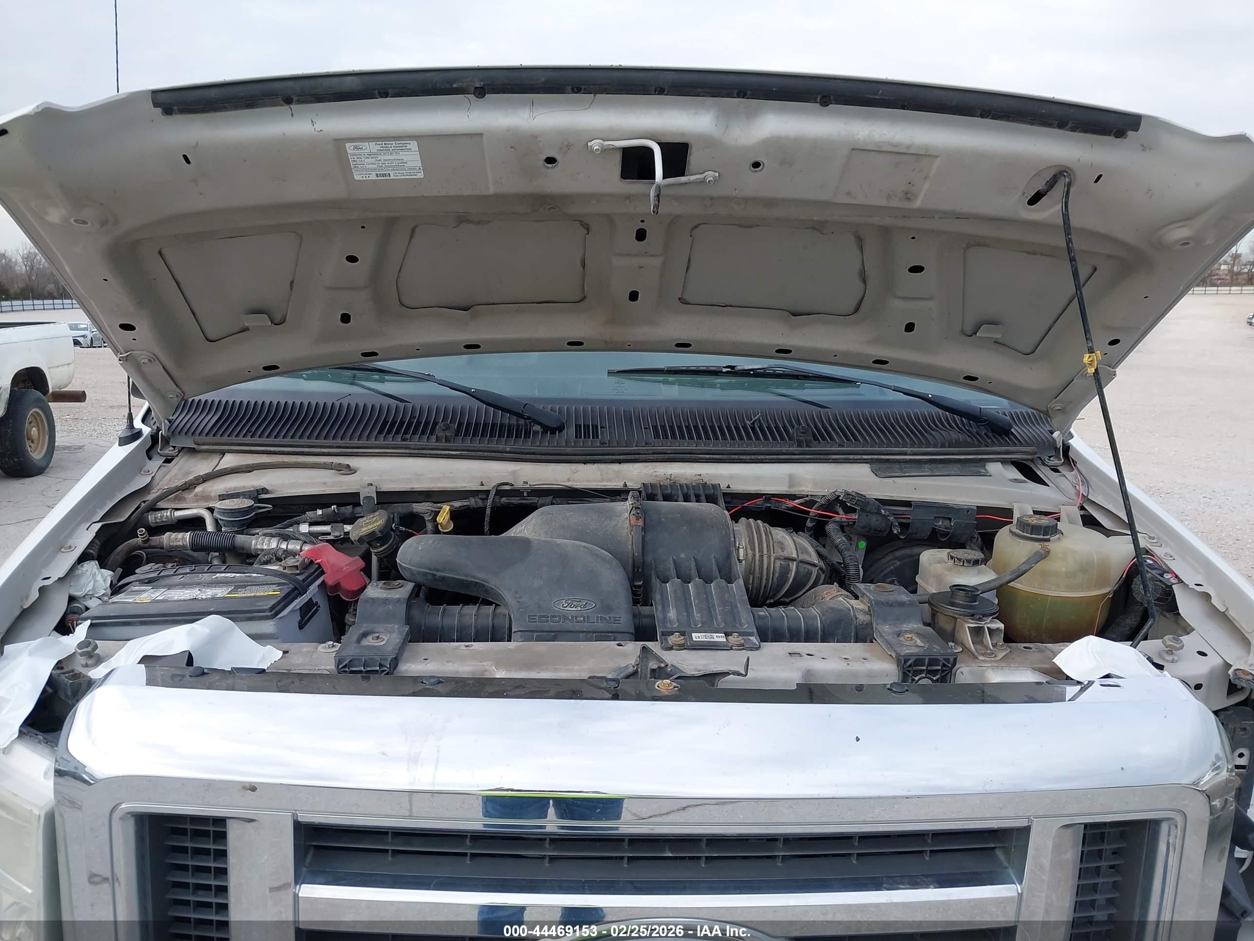 FORD E-250 image 10